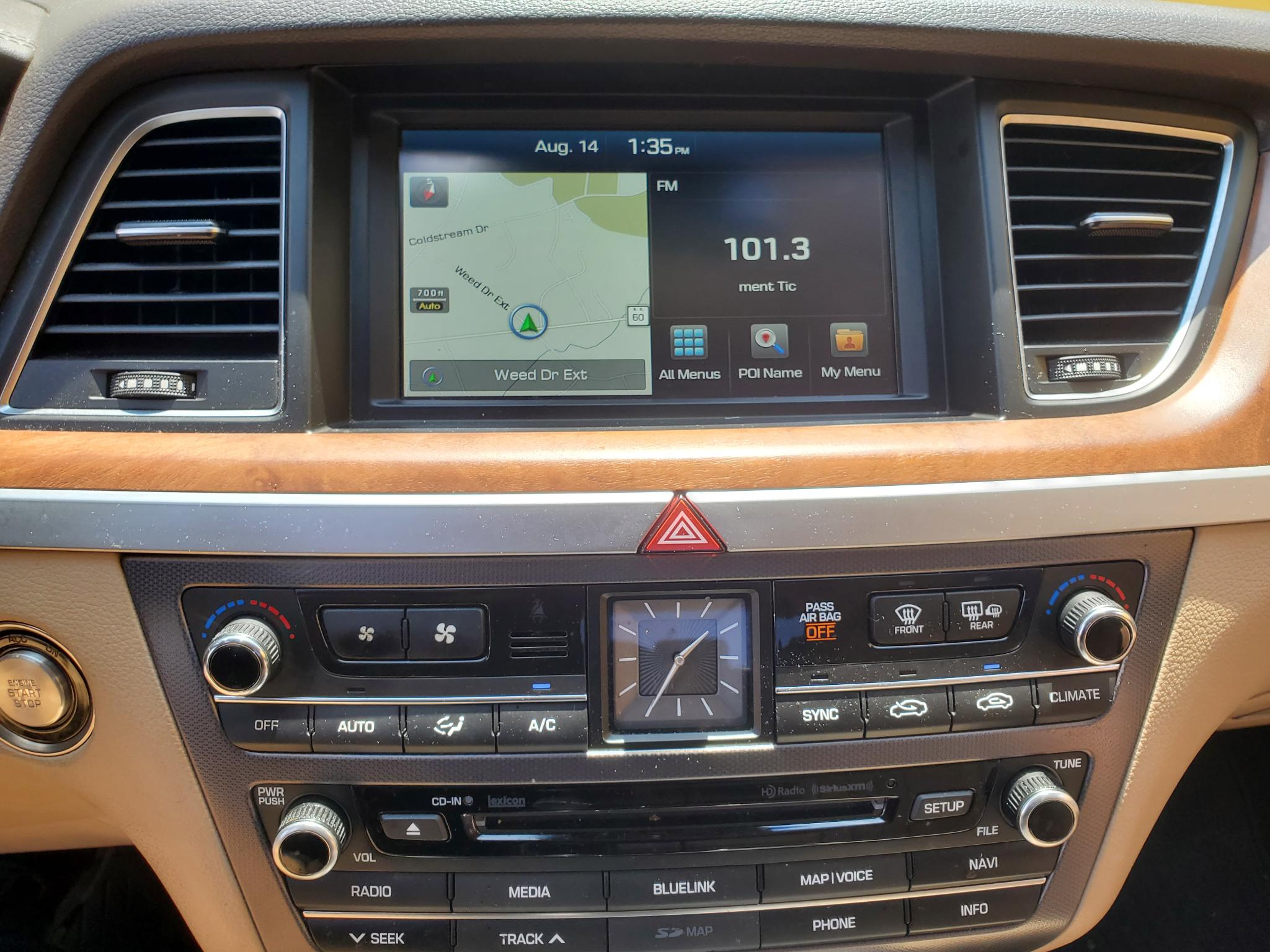 Hyundai Genesis 4dr Sdn V8 5.0L RWD 2015