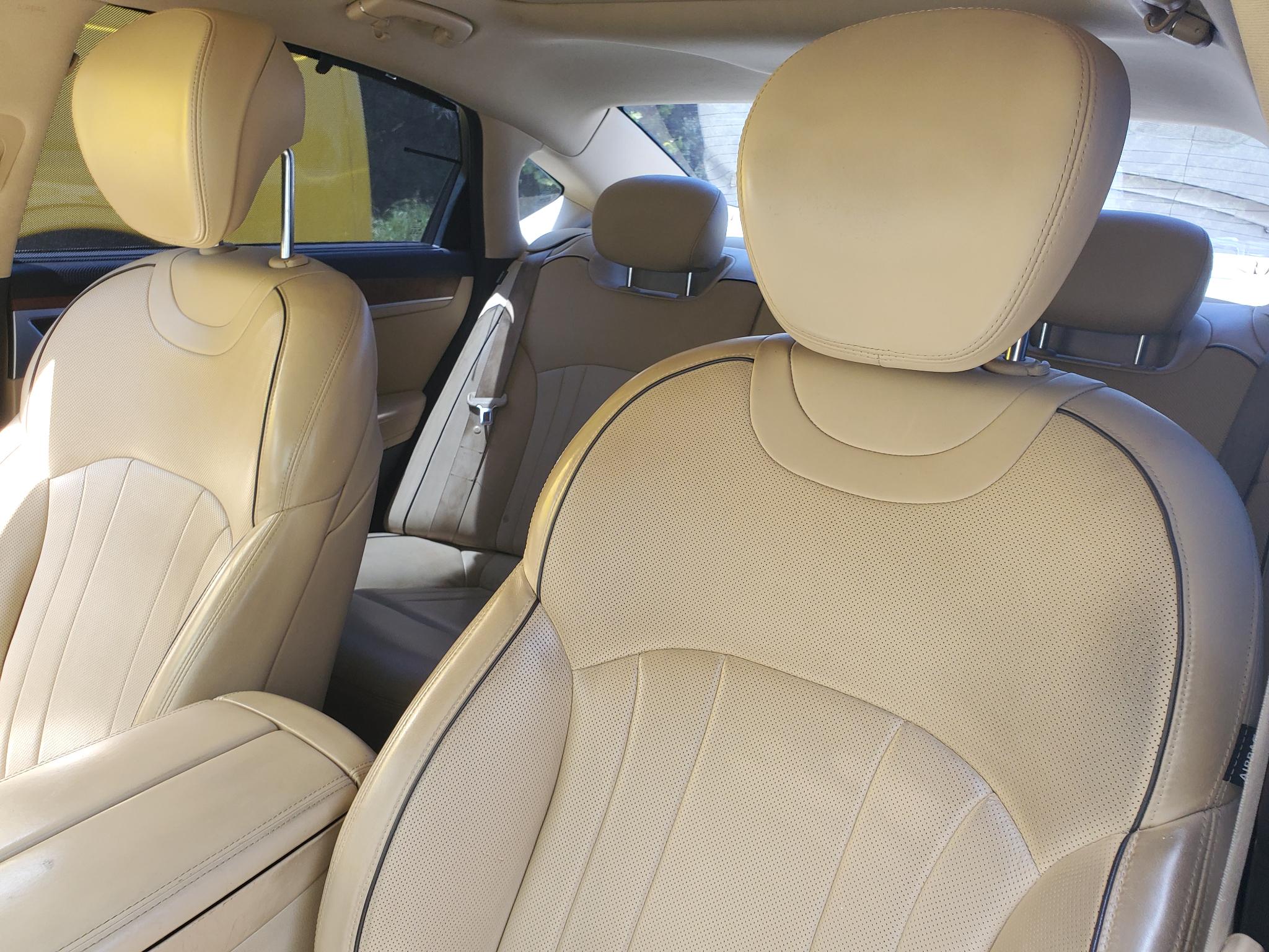 Hyundai Genesis 4dr Sdn V8 5.0L RWD 2015