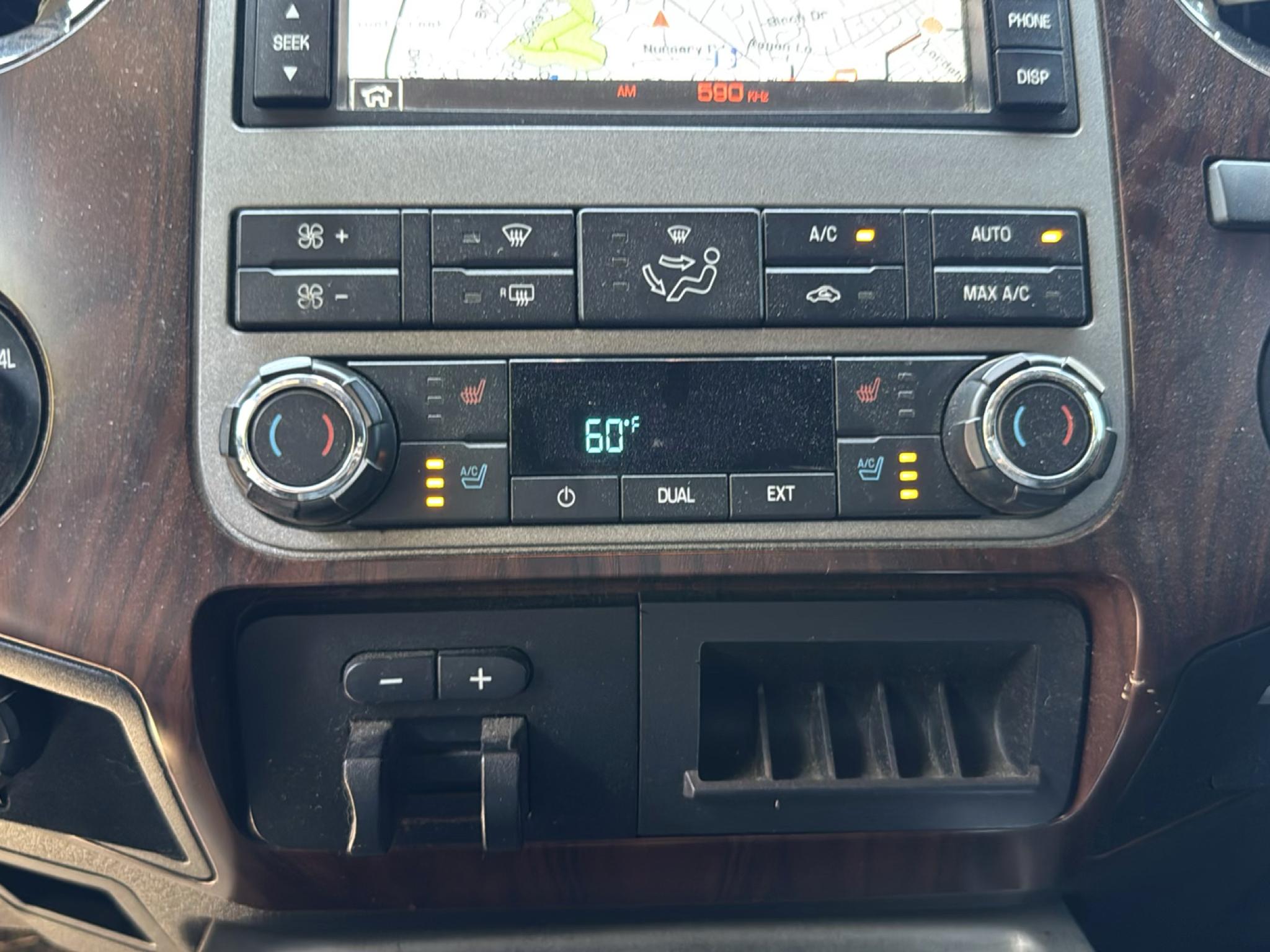 Ford Super Duty F-250 SRW  2012