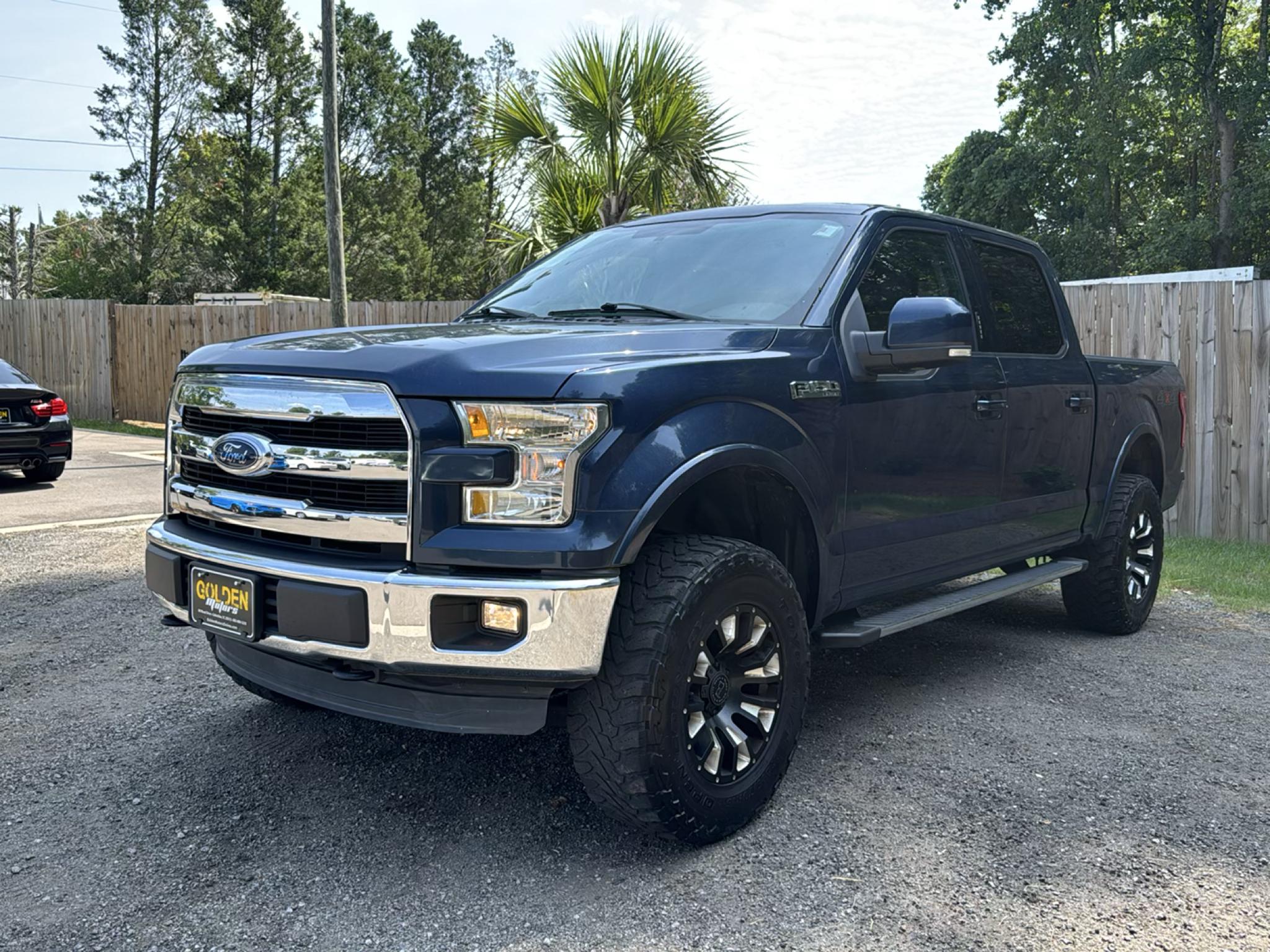 Ford F-150 4WD SuperCrew 145" Lariat 2016