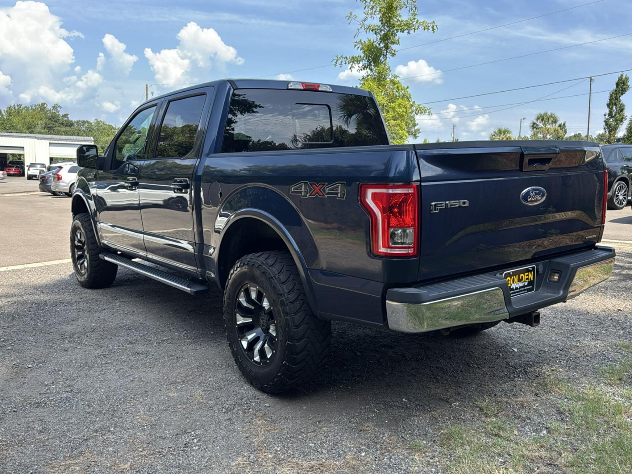 Ford F-150 4WD SuperCrew 145" Lariat 2016