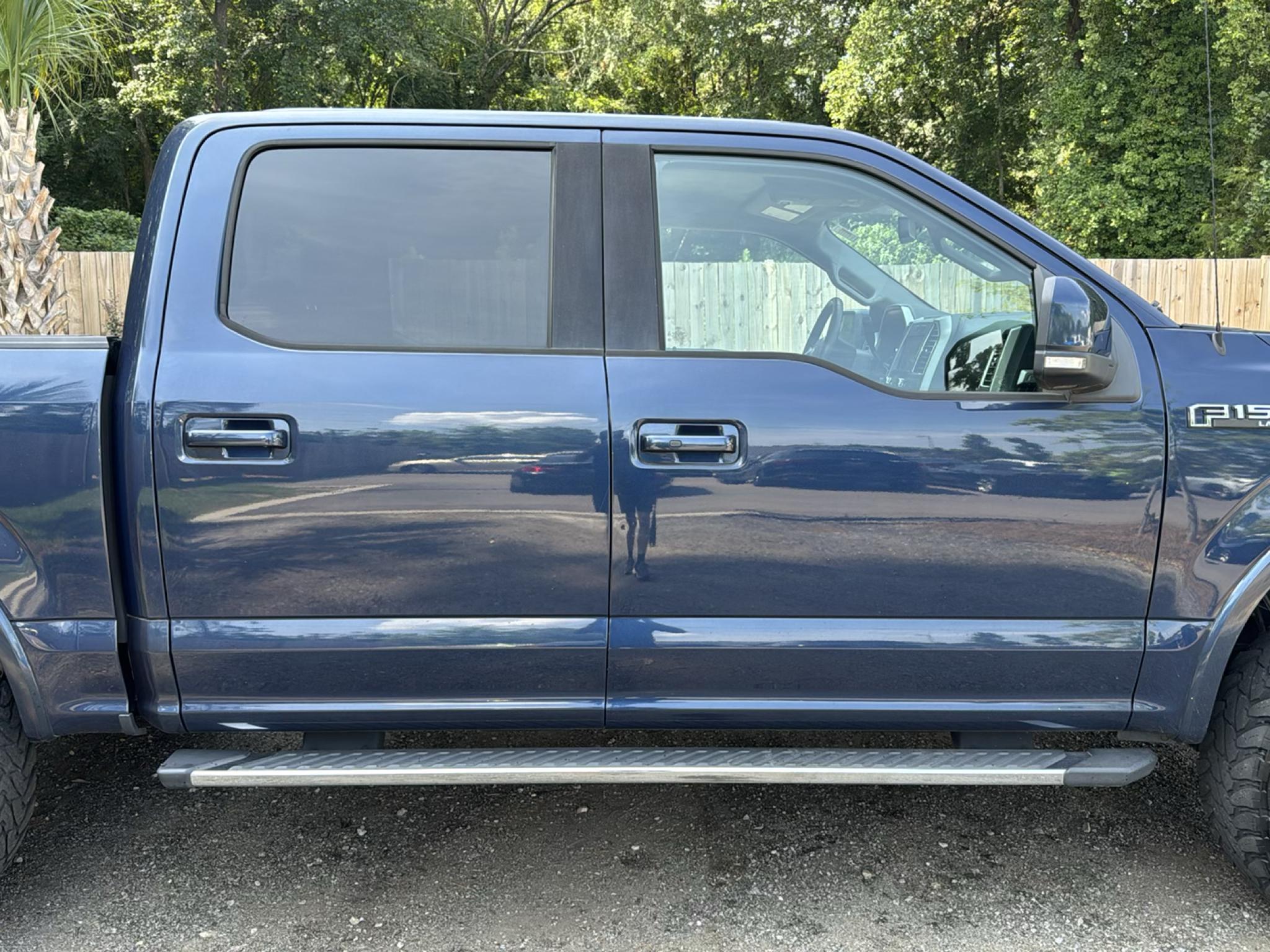 Ford F-150 4WD SuperCrew 145" Lariat 2016