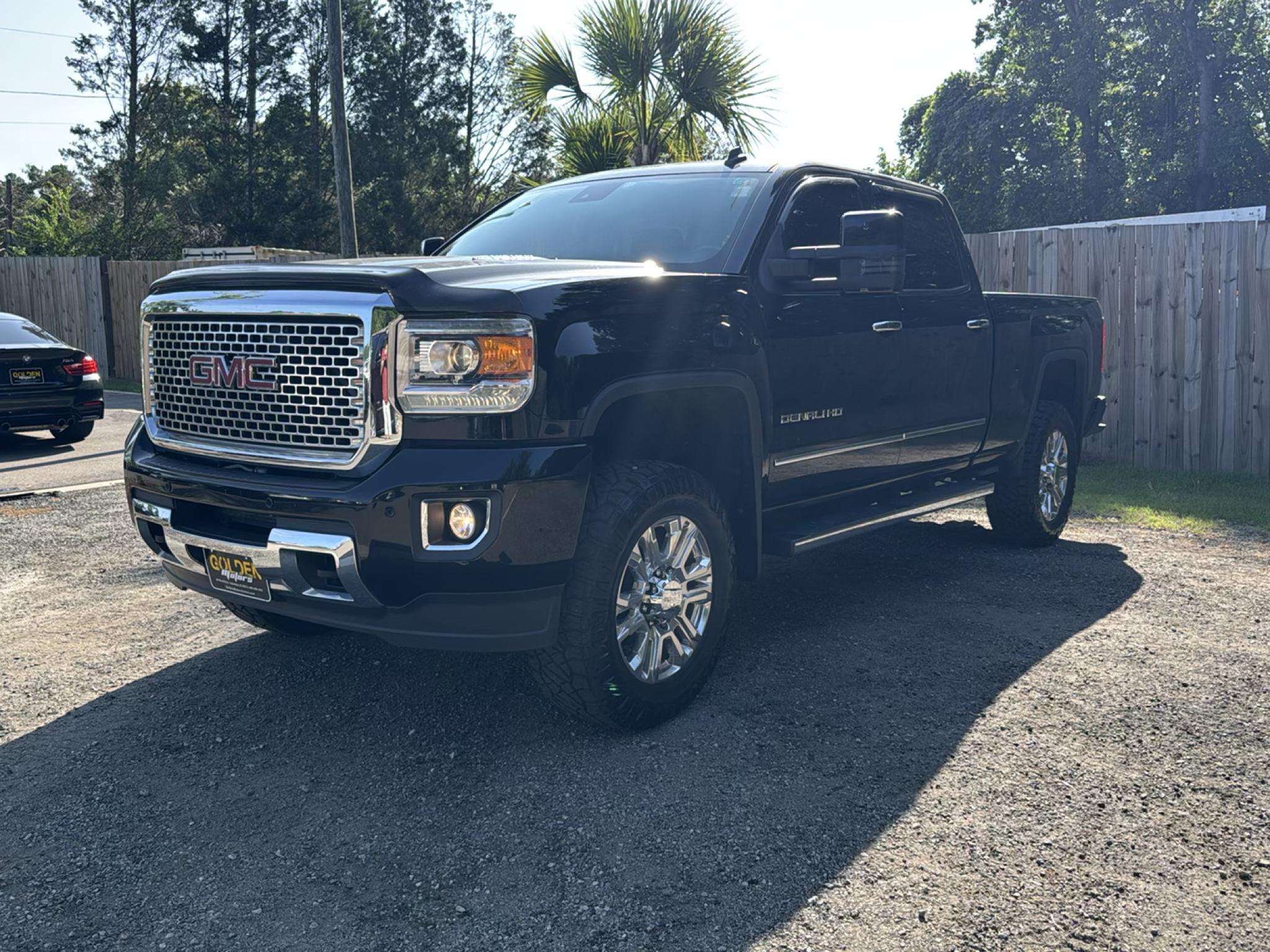 GMC Sierra 2500HD 4WD Crew Cab 153.7" Denali 2015