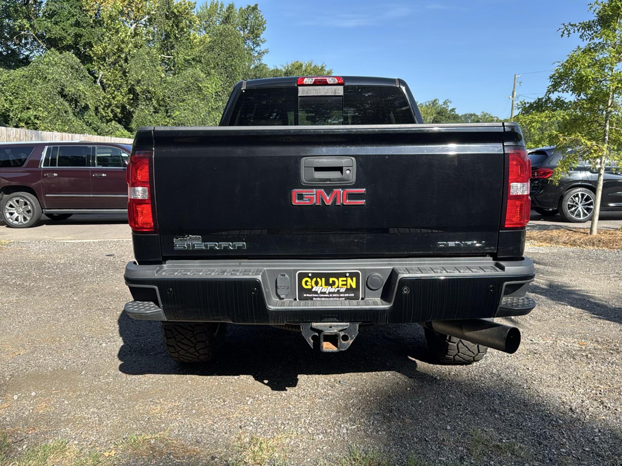 GMC Sierra 2500HD 4WD Crew Cab 153.7" Denali 2015