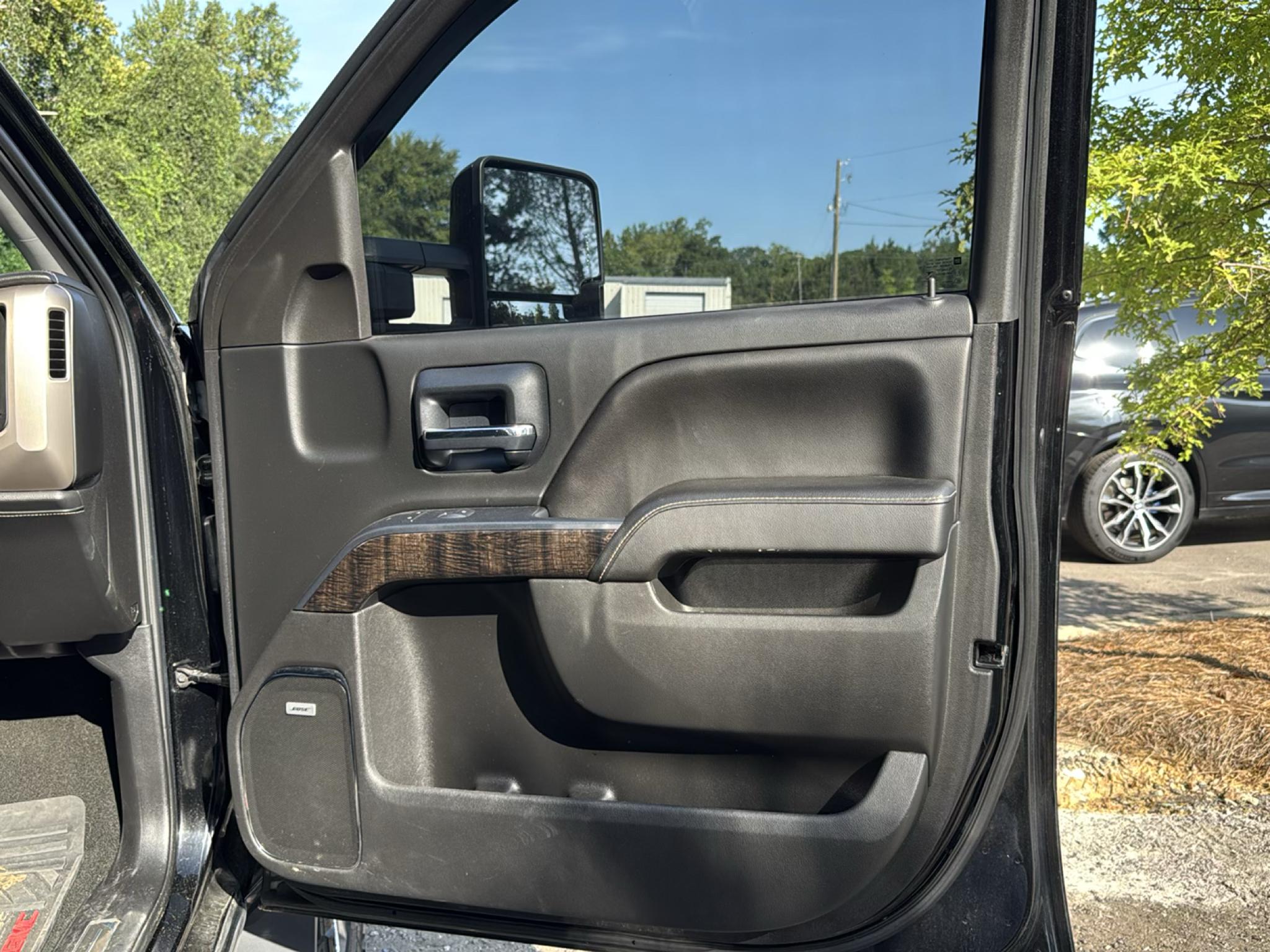 GMC Sierra 2500HD 4WD Crew Cab 153.7" Denali 2015
