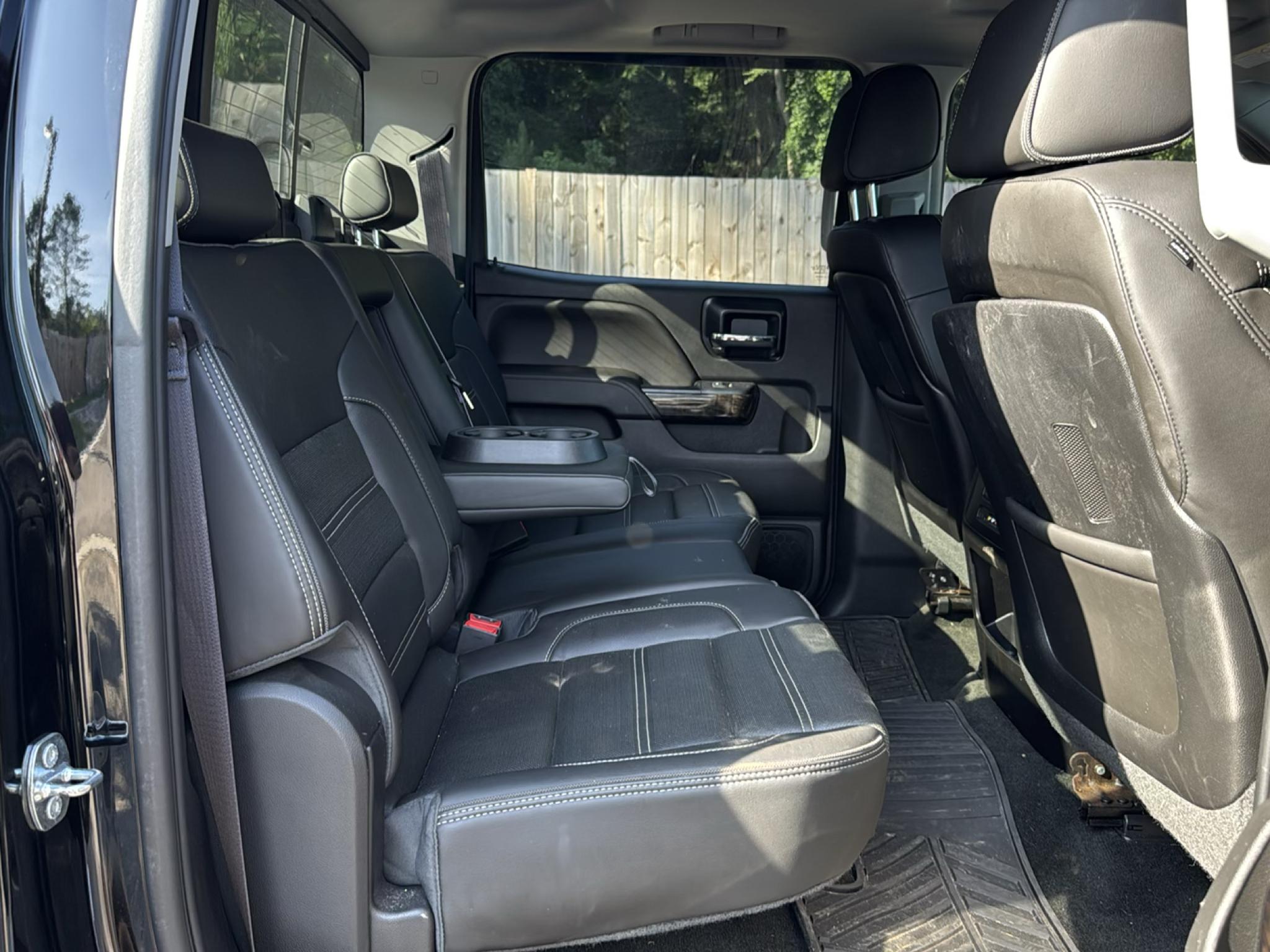 GMC Sierra 2500HD 4WD Crew Cab 153.7" Denali 2015