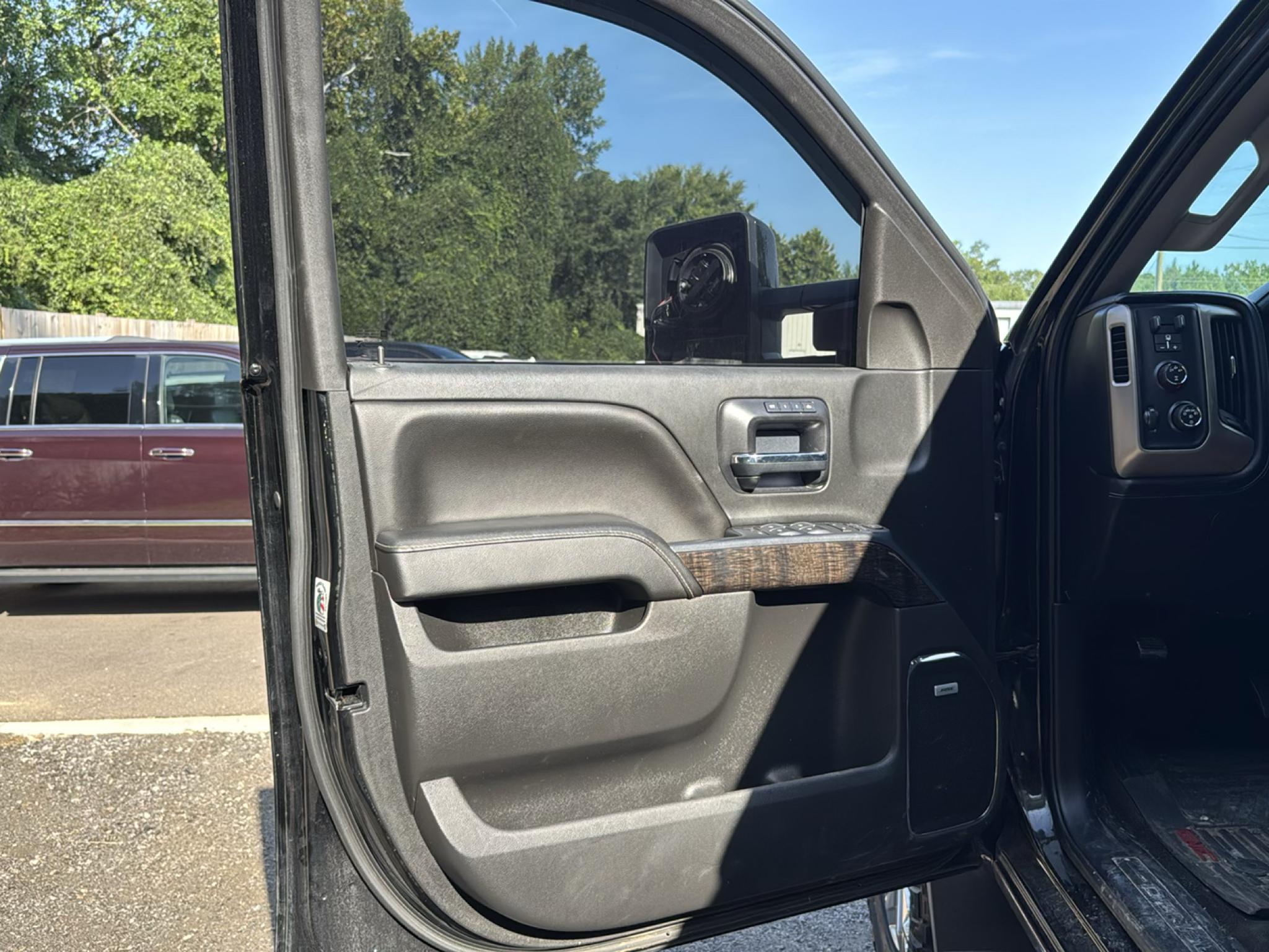 GMC Sierra 2500HD 4WD Crew Cab 153.7" Denali 2015
