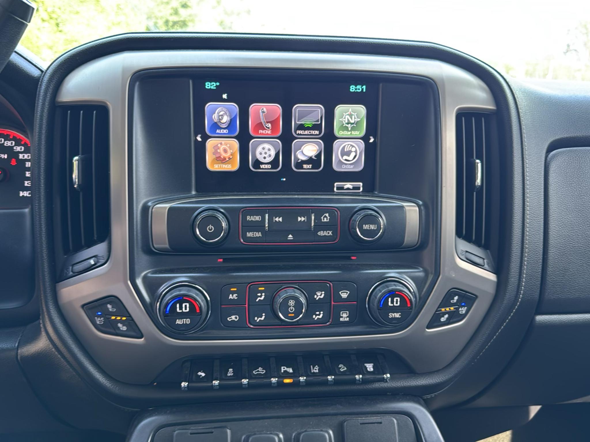GMC Sierra 2500HD 4WD Crew Cab 153.7" Denali 2015