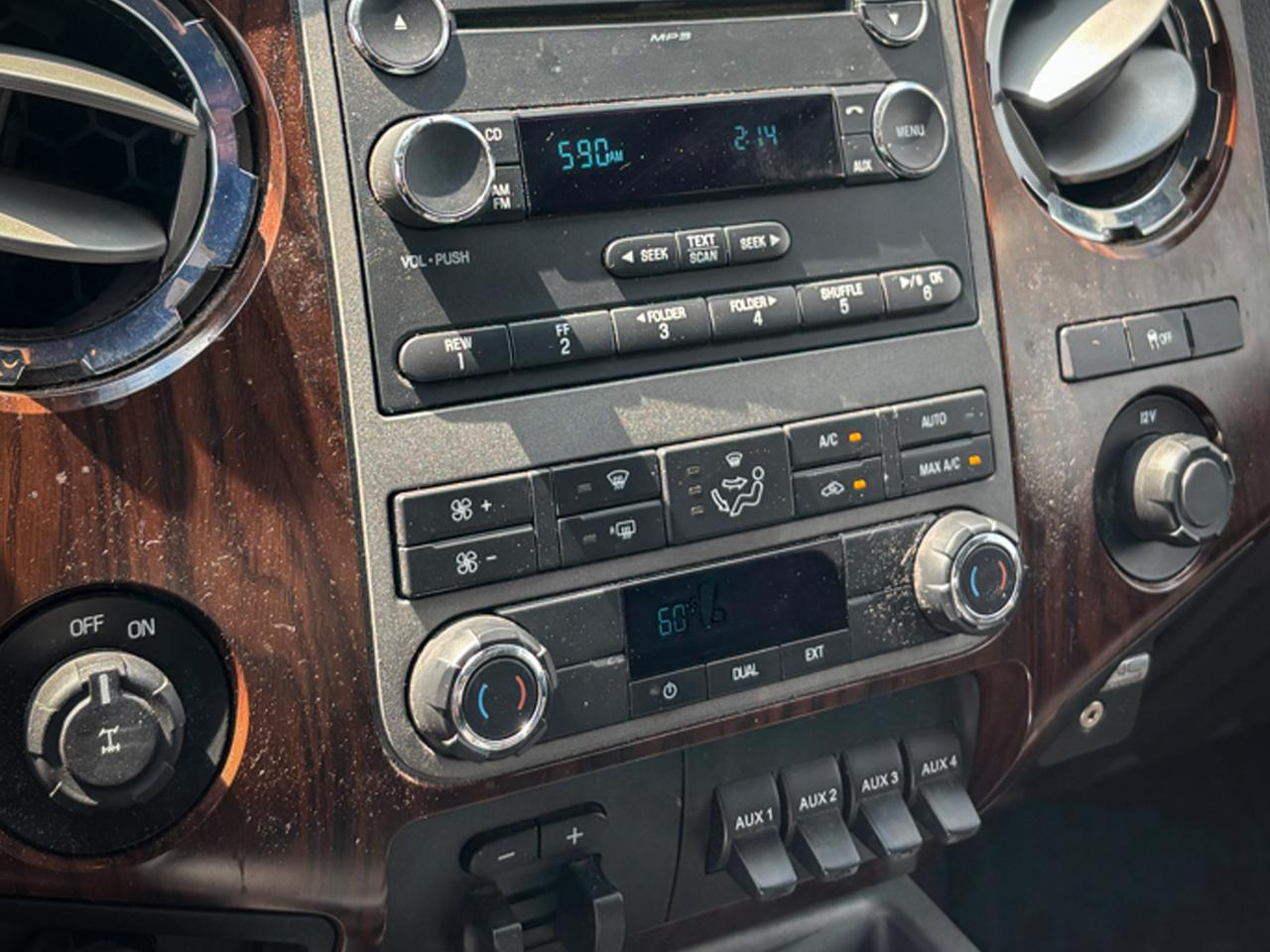 Ford Super Duty F-250 SRW  2012
