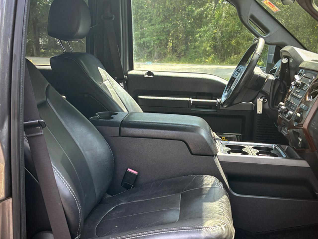 Ford Super Duty F-250 SRW  2012