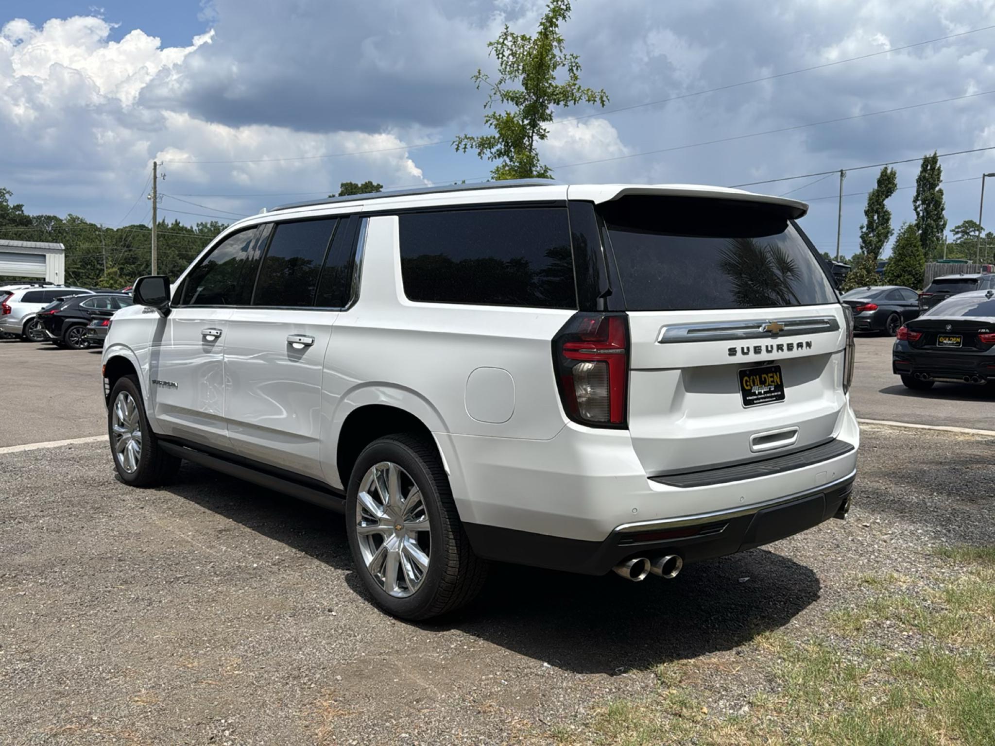 Chevrolet Suburban 4WD 4dr High Country 2021