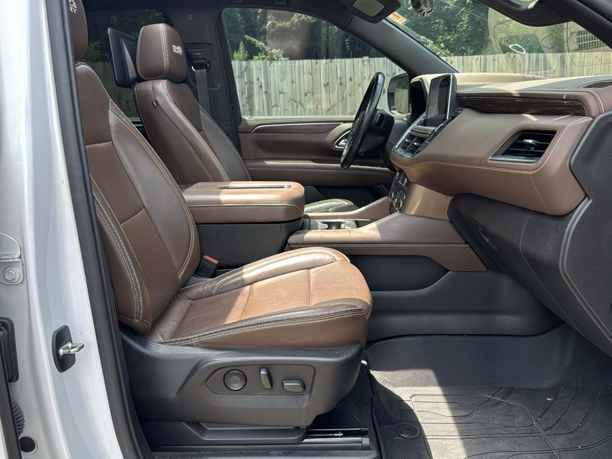Chevrolet Suburban 4WD 4dr High Country 2021