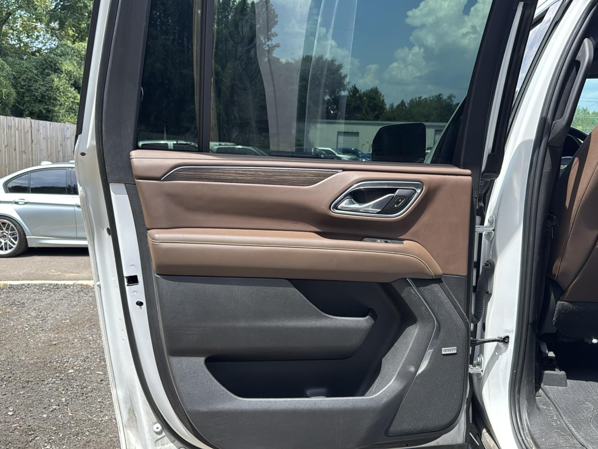 Chevrolet Suburban 4WD 4dr High Country 2021