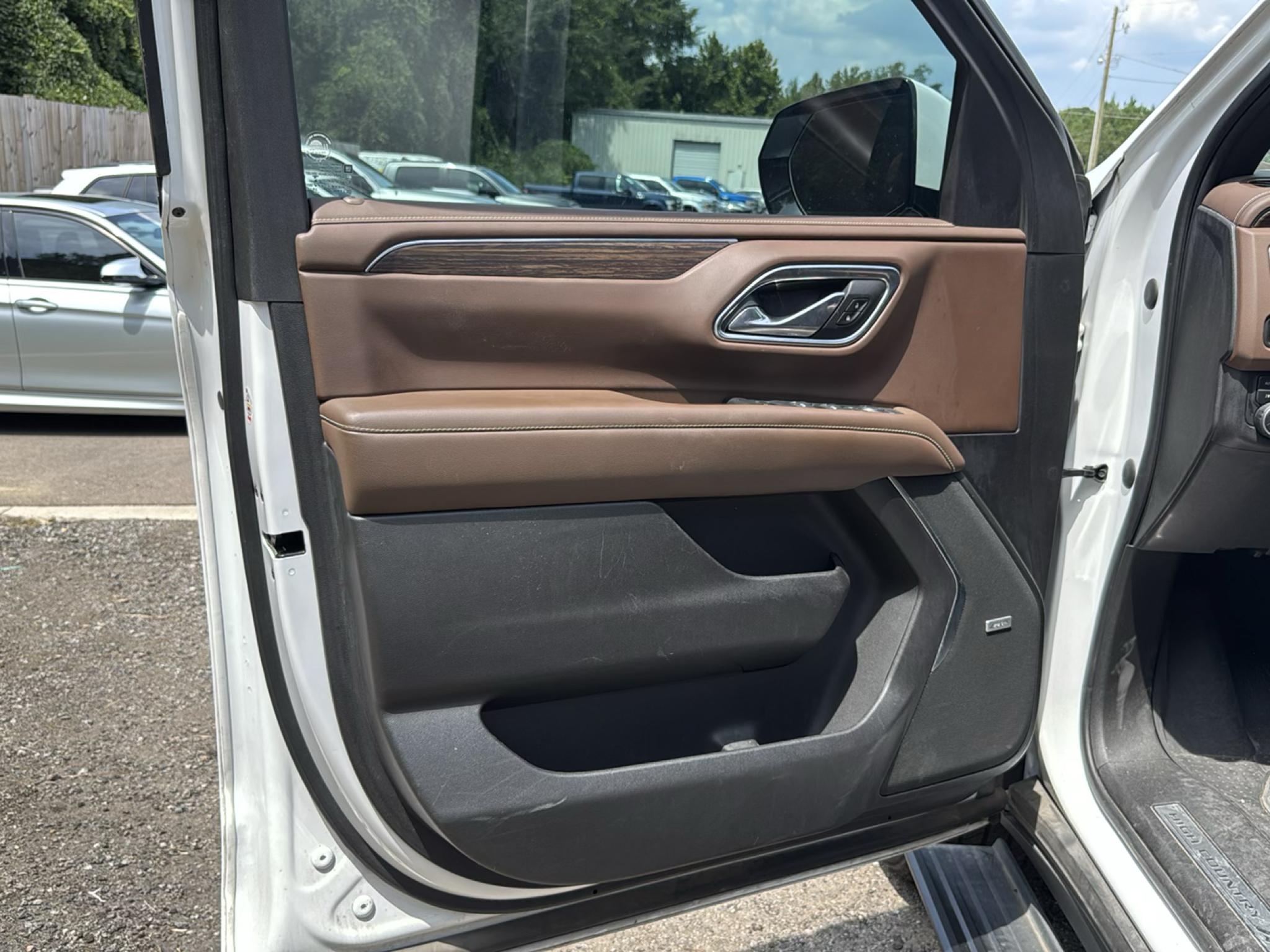 Chevrolet Suburban 4WD 4dr High Country 2021