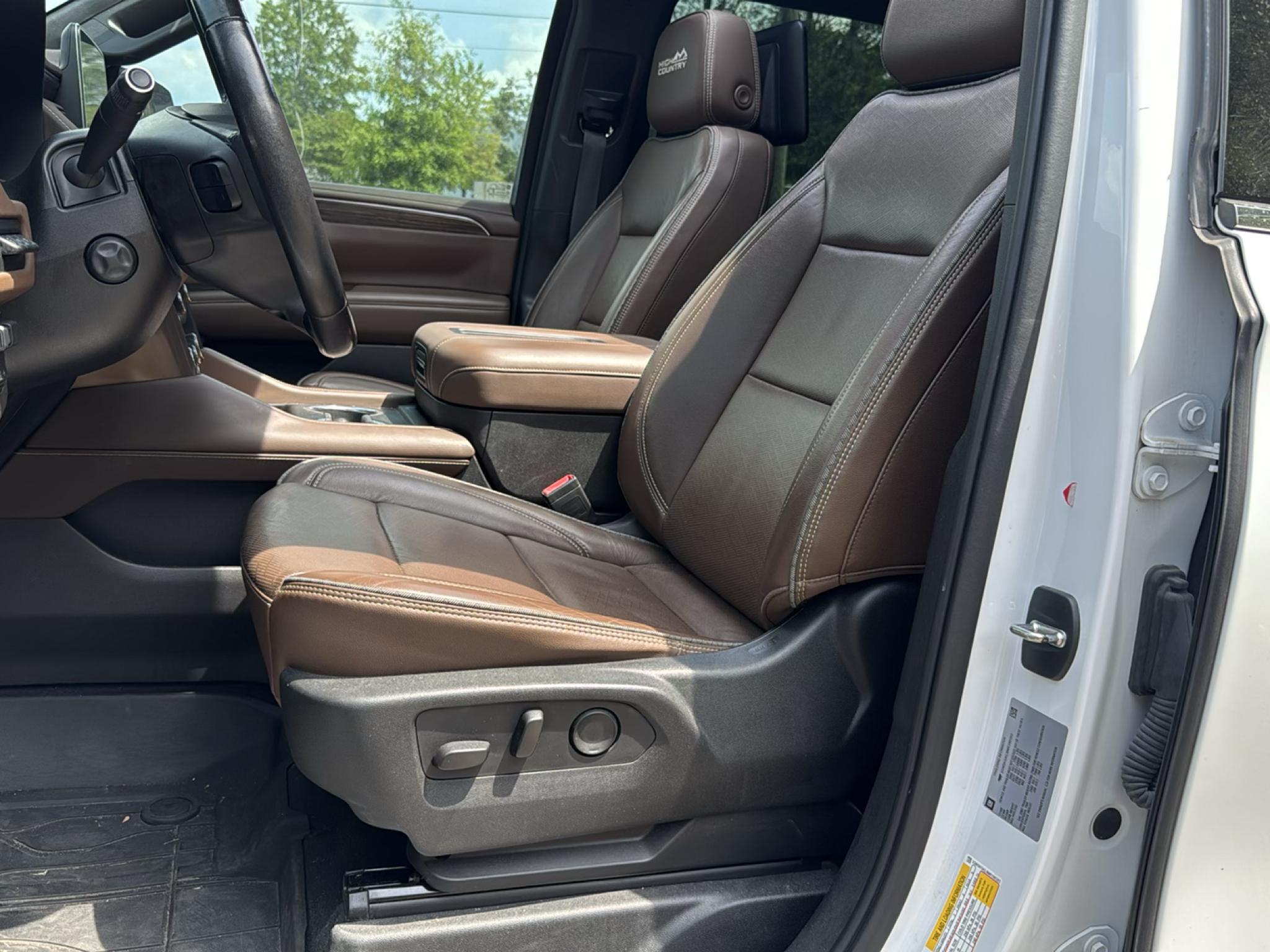 Chevrolet Suburban 4WD 4dr High Country 2021
