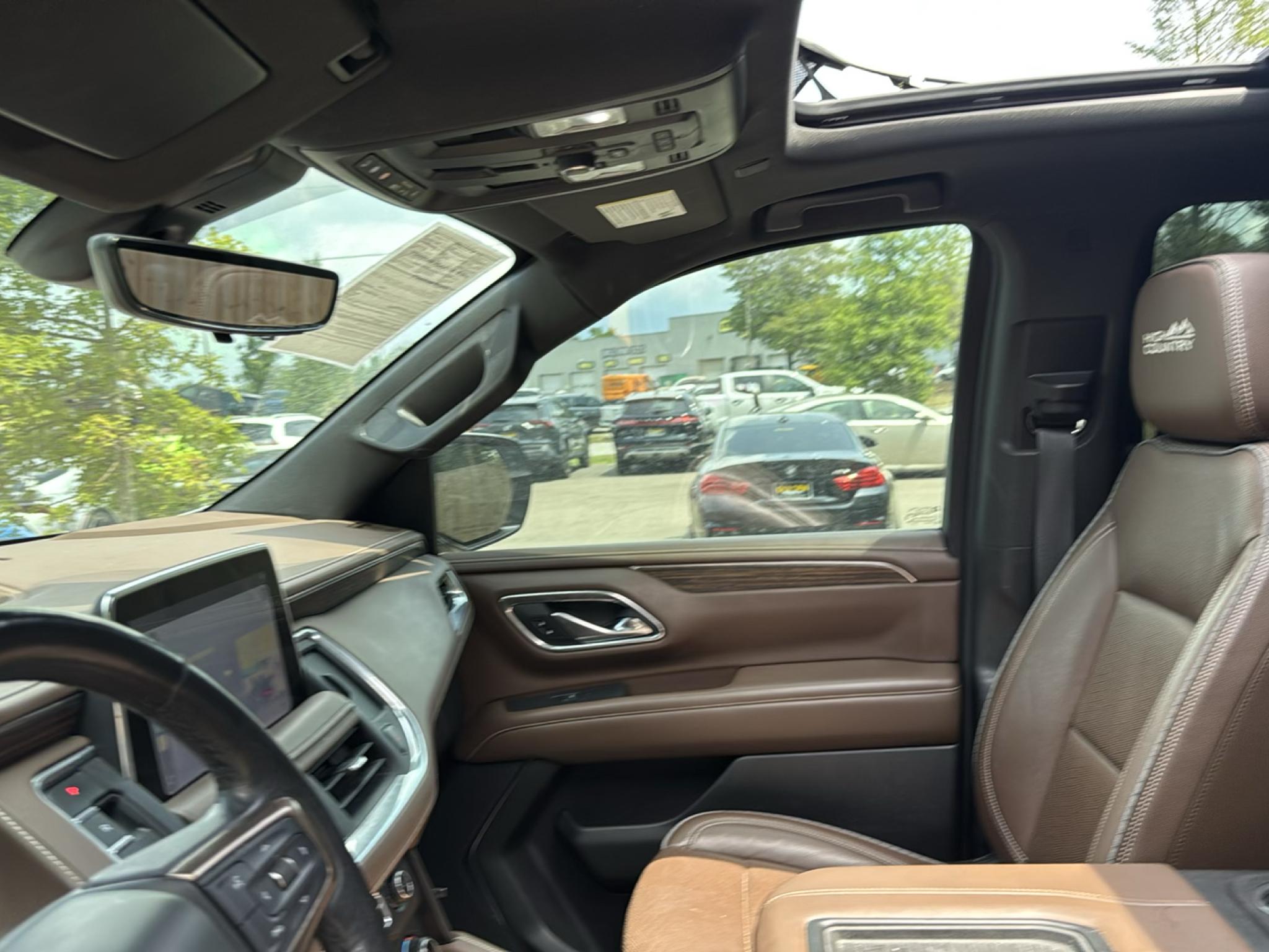 Chevrolet Suburban 4WD 4dr High Country 2021