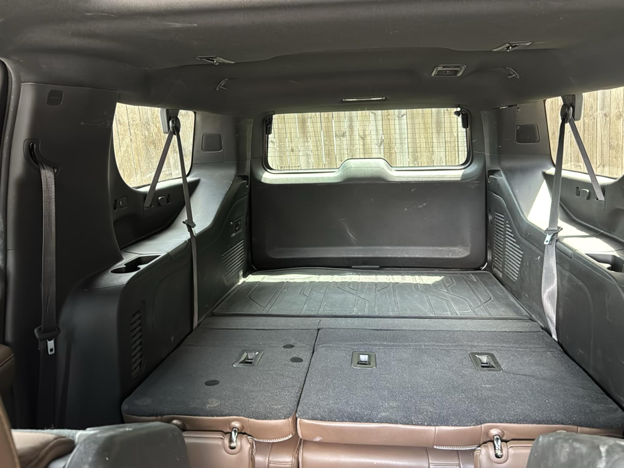 Chevrolet Suburban 4WD 4dr High Country 2021