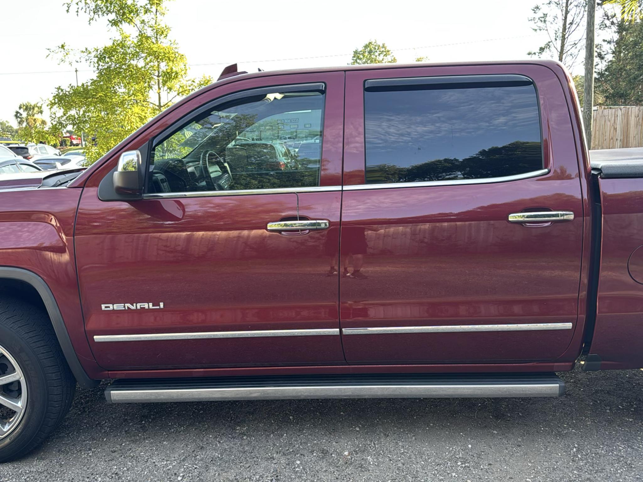 GMC Sierra 1500 4WD Crew Cab 143.5" Denali 2017