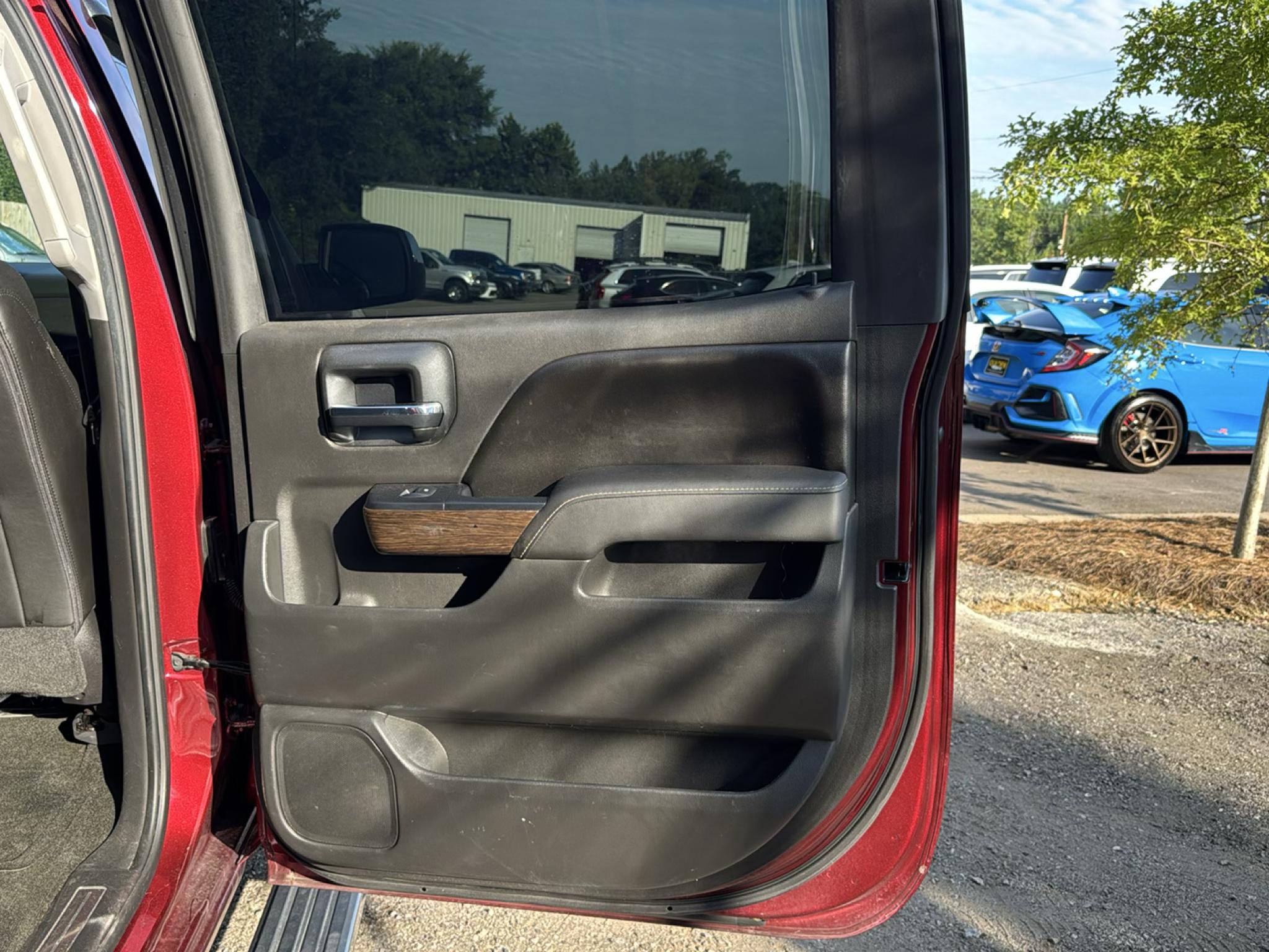 GMC Sierra 1500 4WD Crew Cab 143.5" Denali 2017