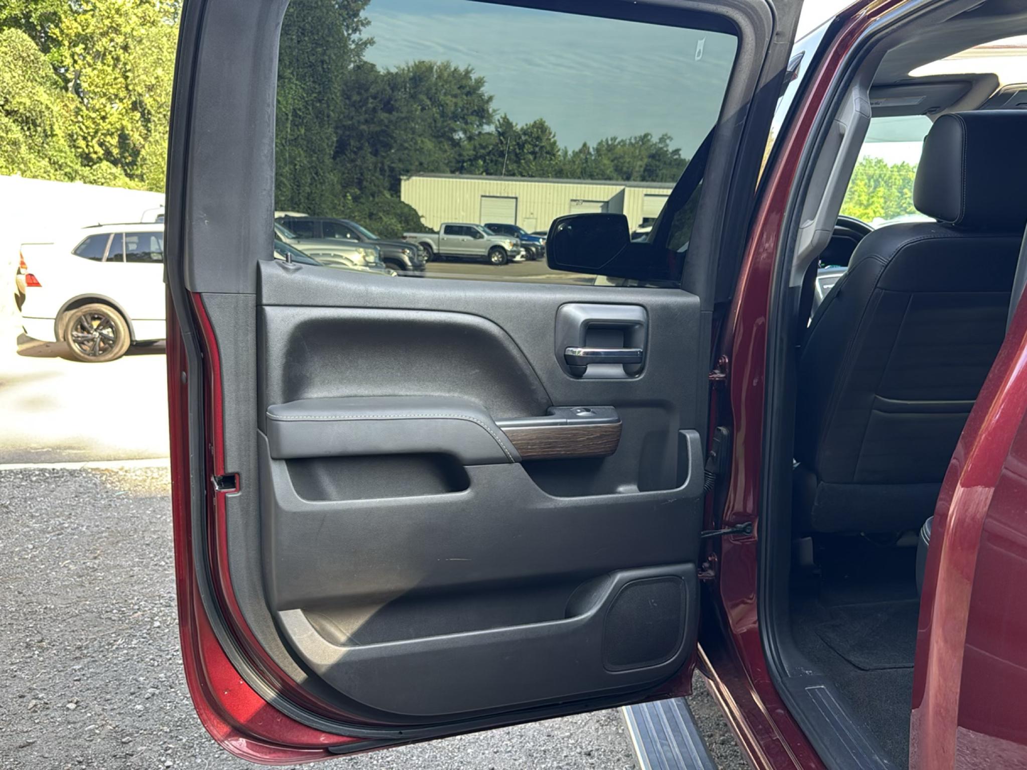 GMC Sierra 1500 4WD Crew Cab 143.5" Denali 2017