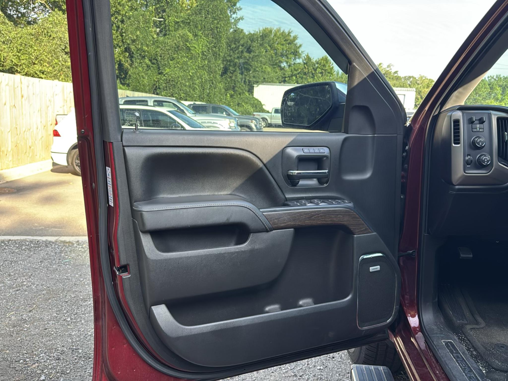 GMC Sierra 1500 4WD Crew Cab 143.5" Denali 2017
