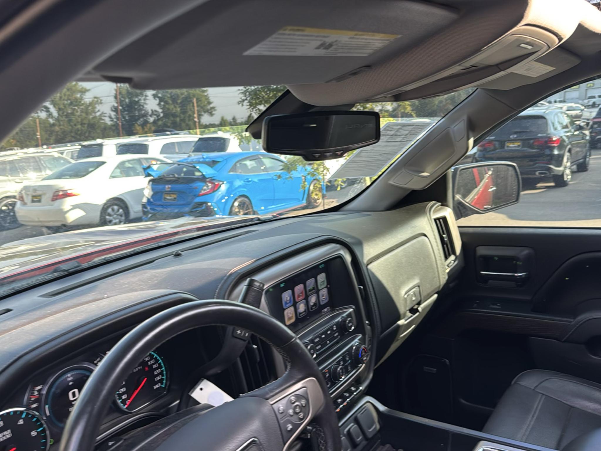 GMC Sierra 1500 4WD Crew Cab 143.5" Denali 2017