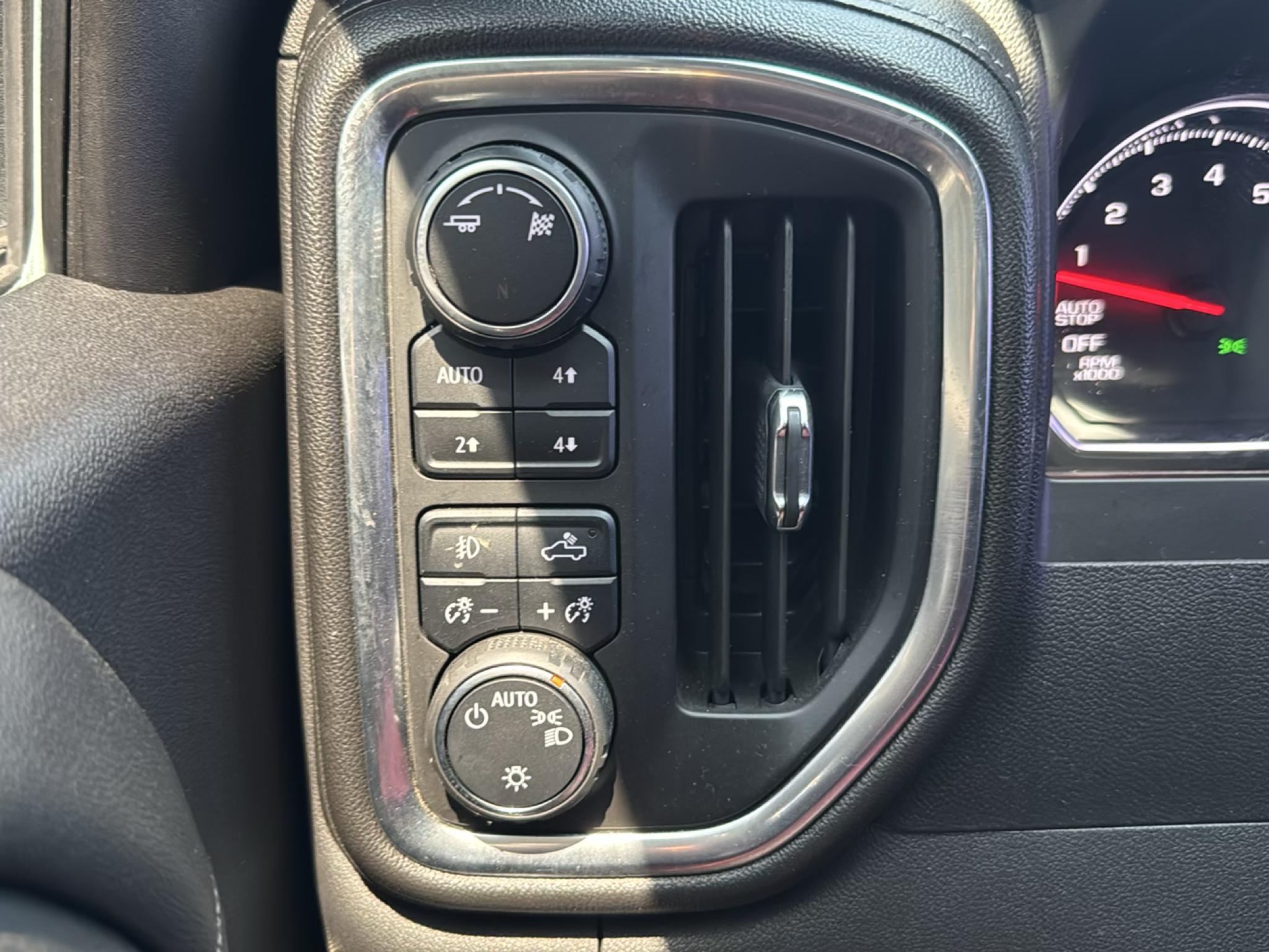 Chevrolet Silverado 1500 4WD Crew Cab 147" LT 2019