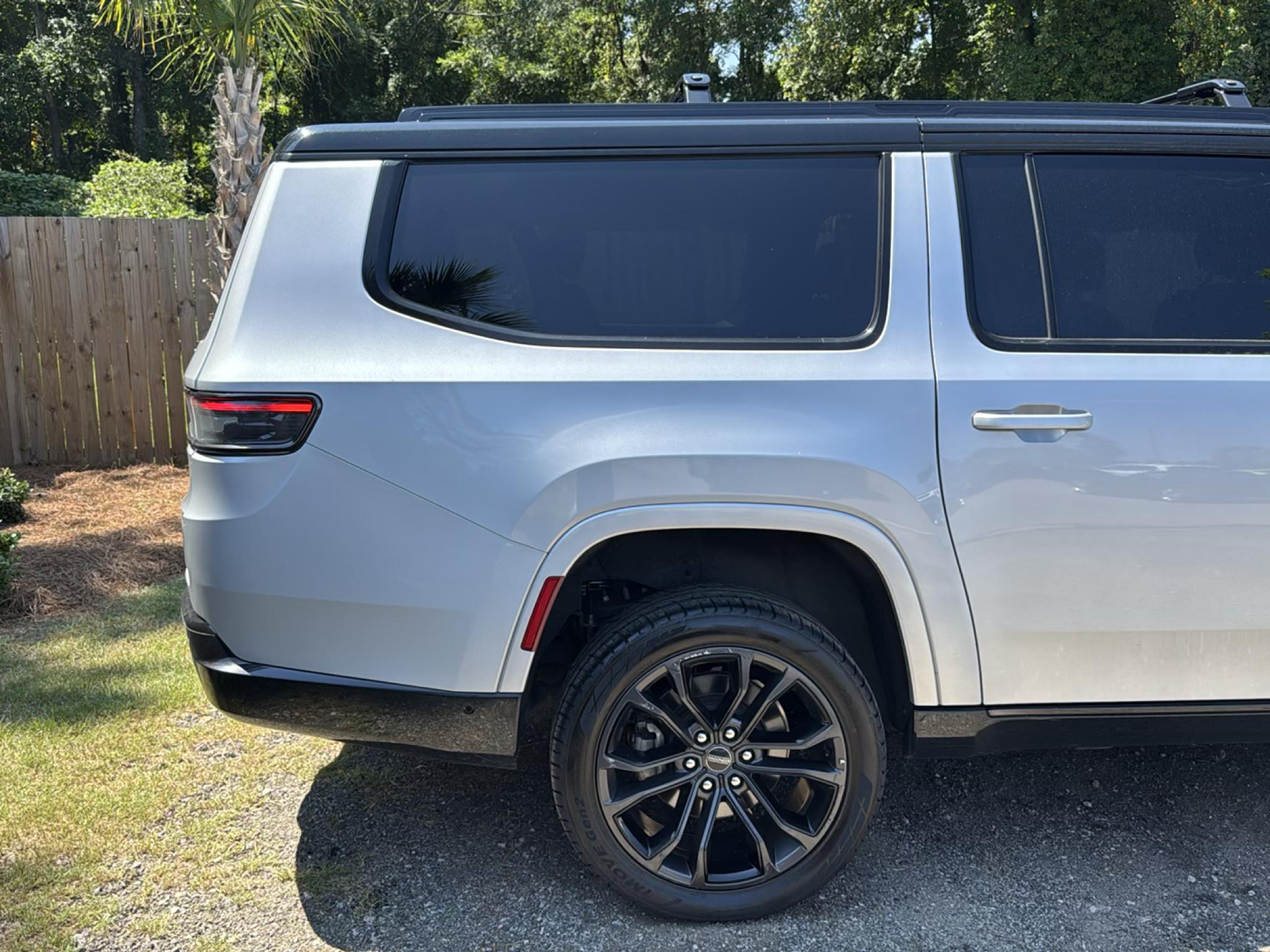 Jeep Grand Wagoneer L  2024