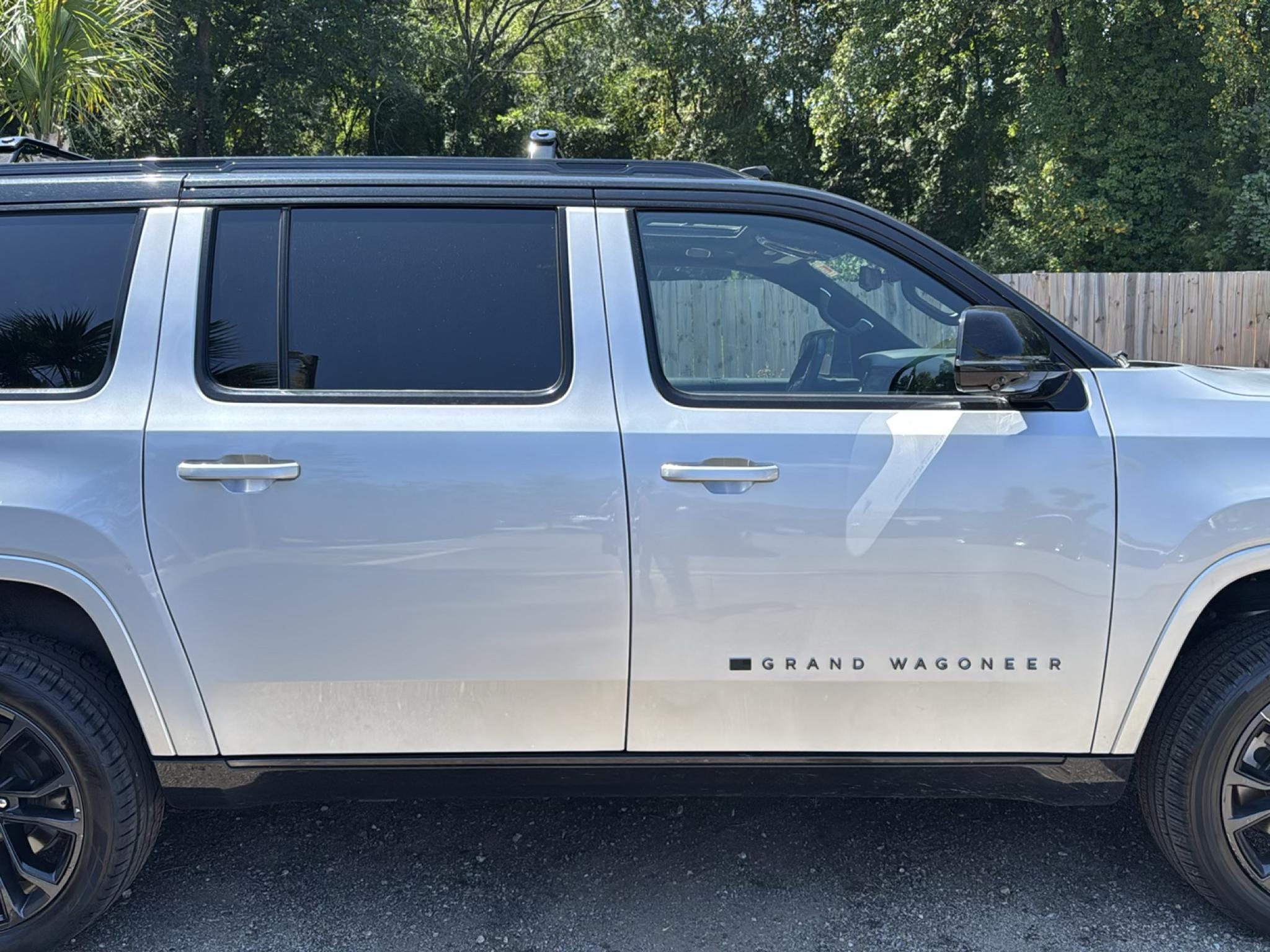 Jeep Grand Wagoneer L  2024