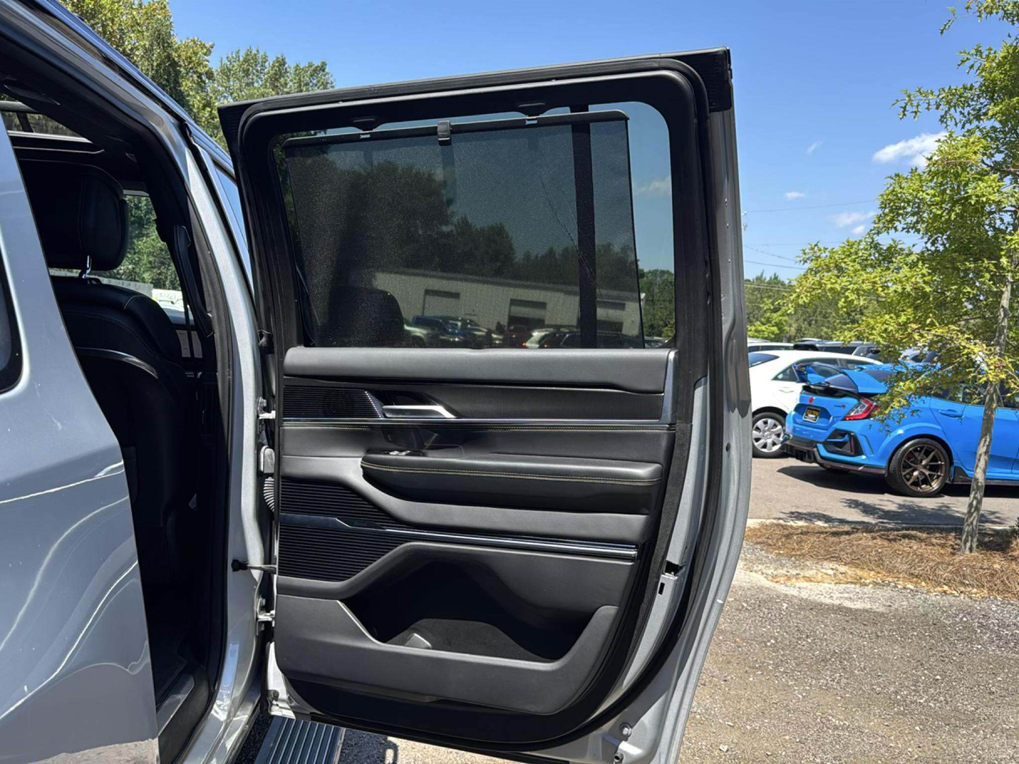 Jeep Grand Wagoneer L  2024