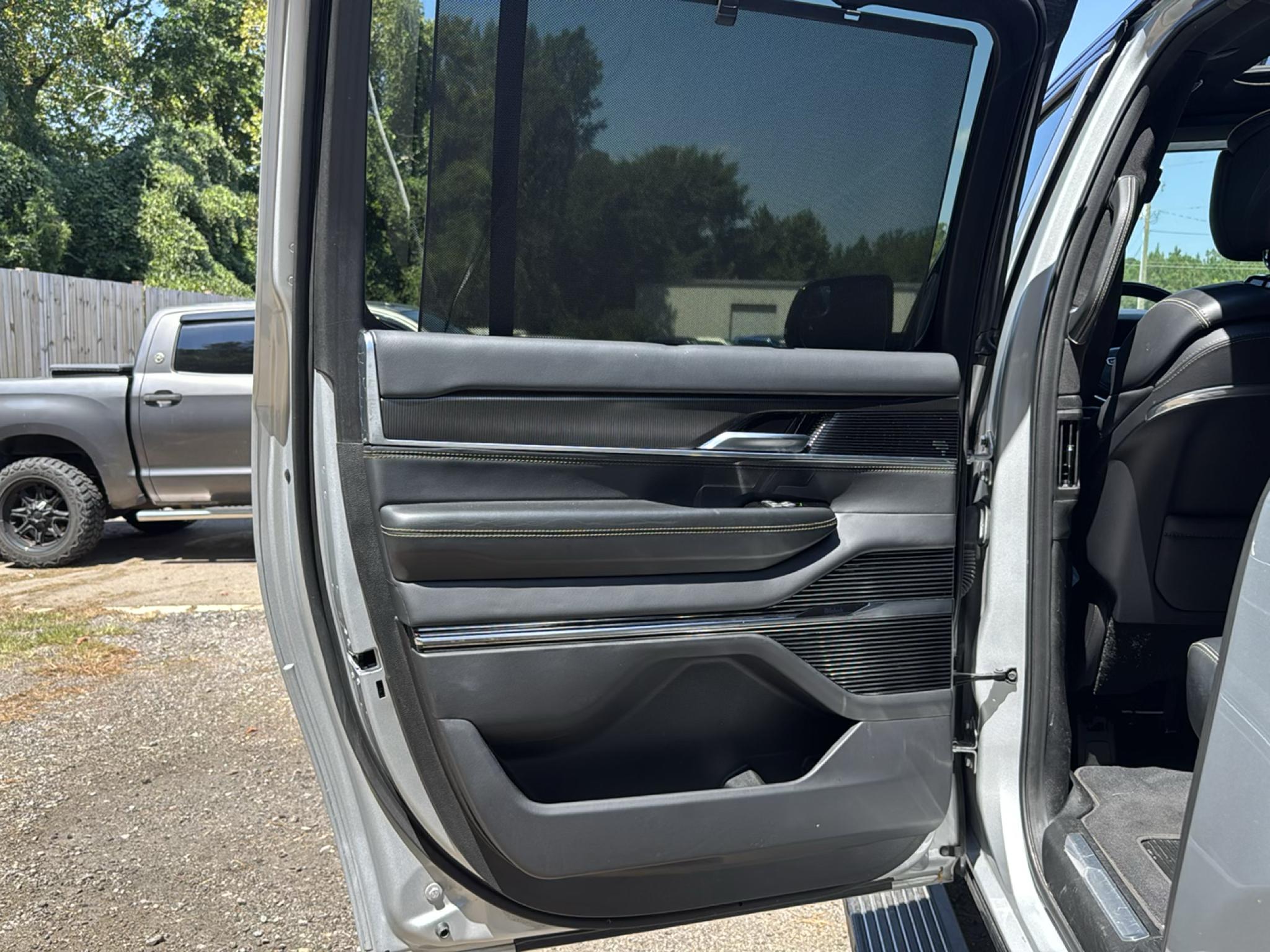 Jeep Grand Wagoneer L  2024