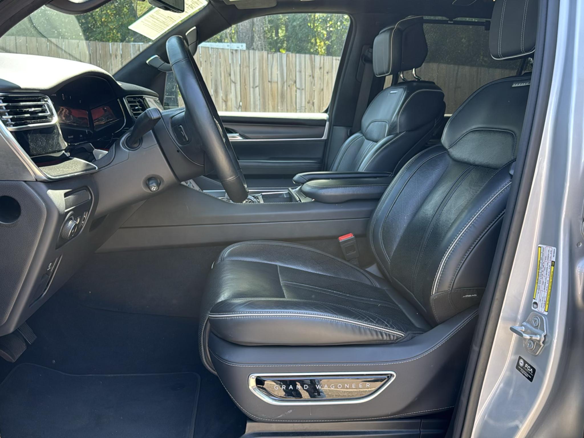 Jeep Grand Wagoneer L  2024