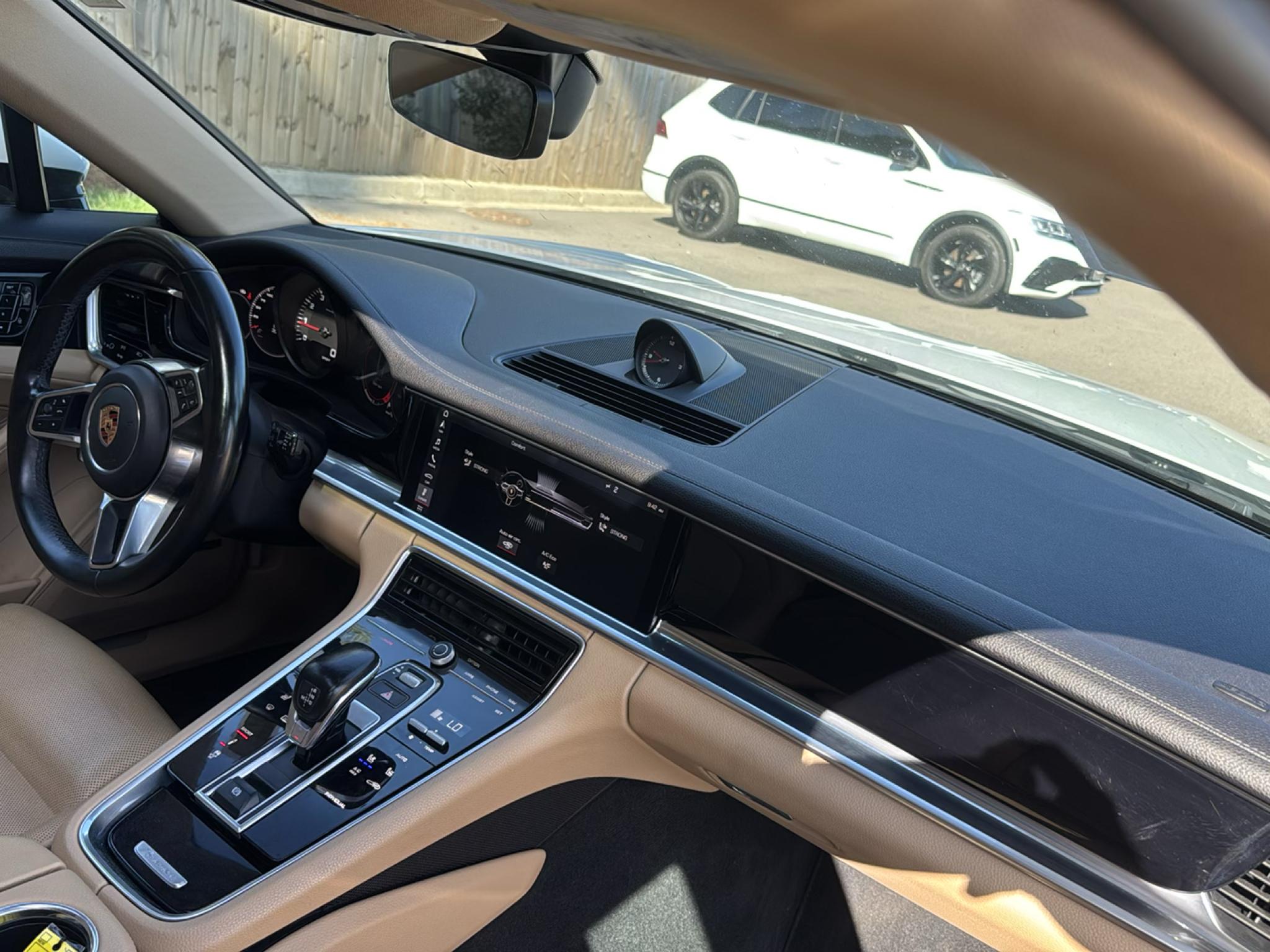 Porsche Panamera 4 Sport Turismo AWD 2018