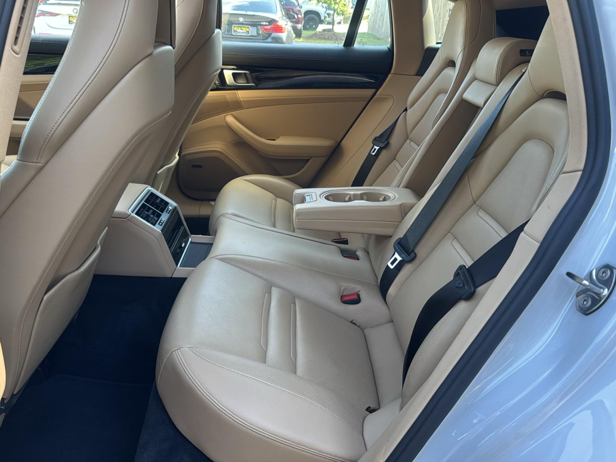 Porsche Panamera 4 Sport Turismo AWD 2018