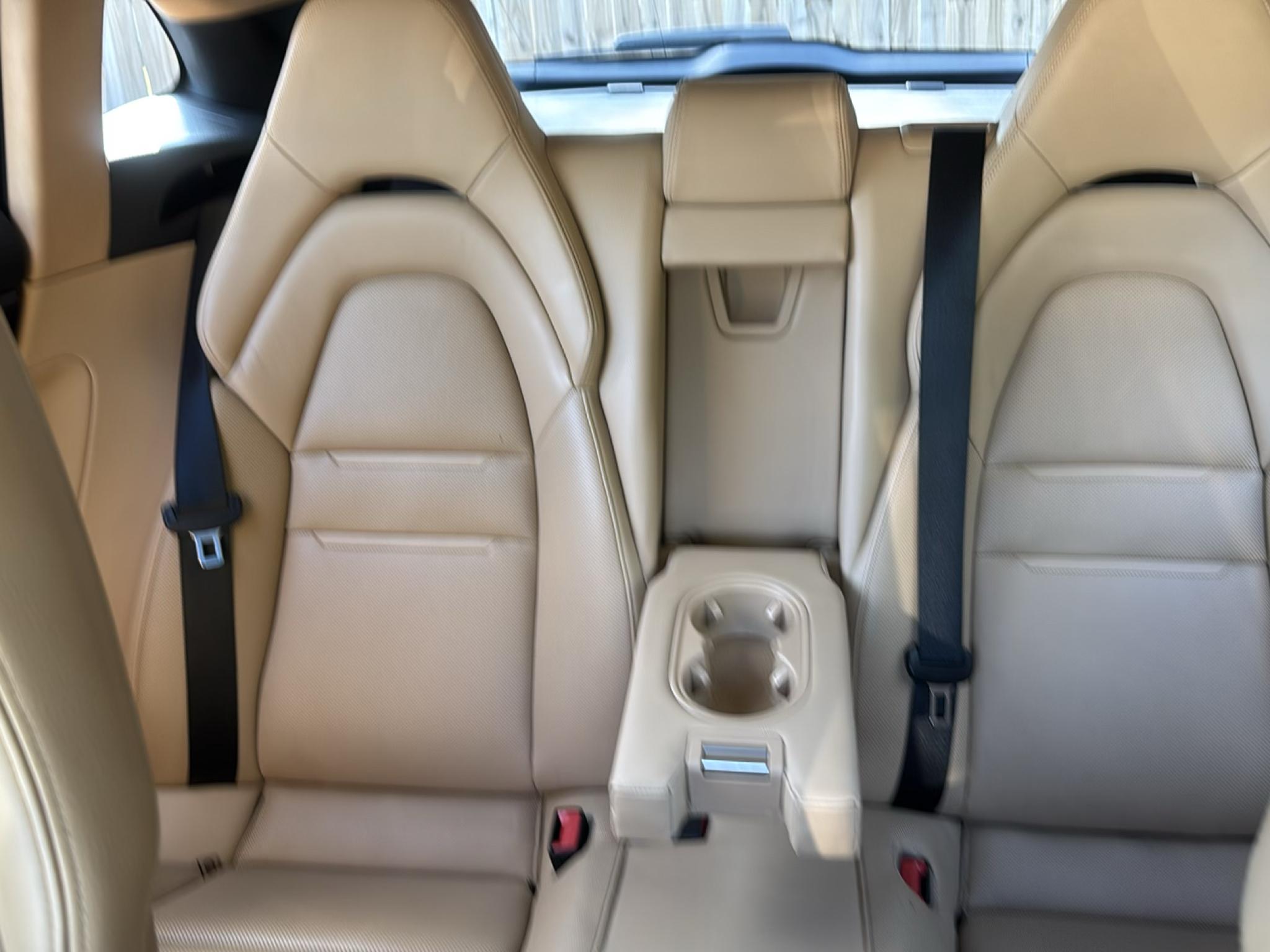 Porsche Panamera 4 Sport Turismo AWD 2018