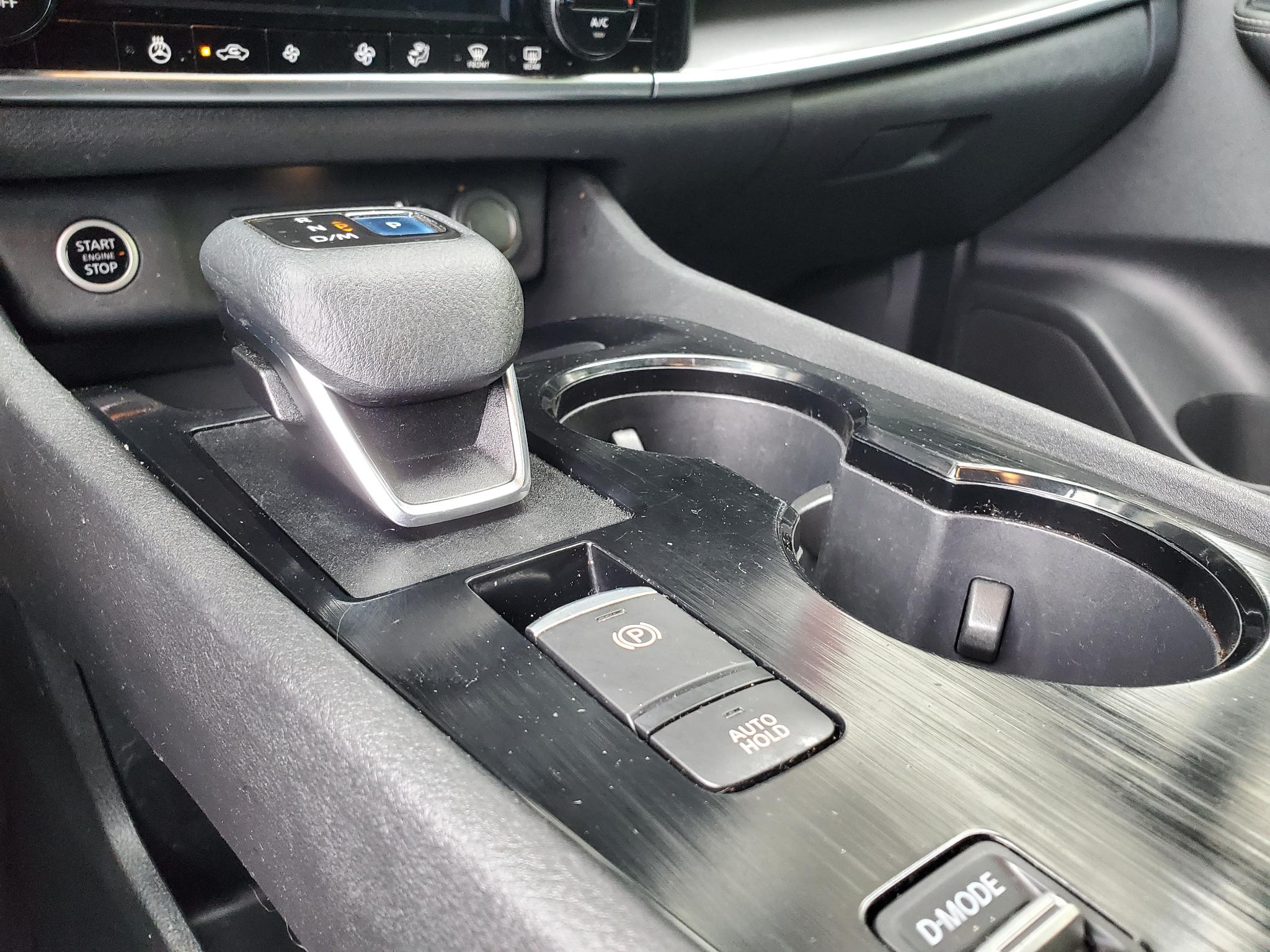 Nissan Rogue  2021