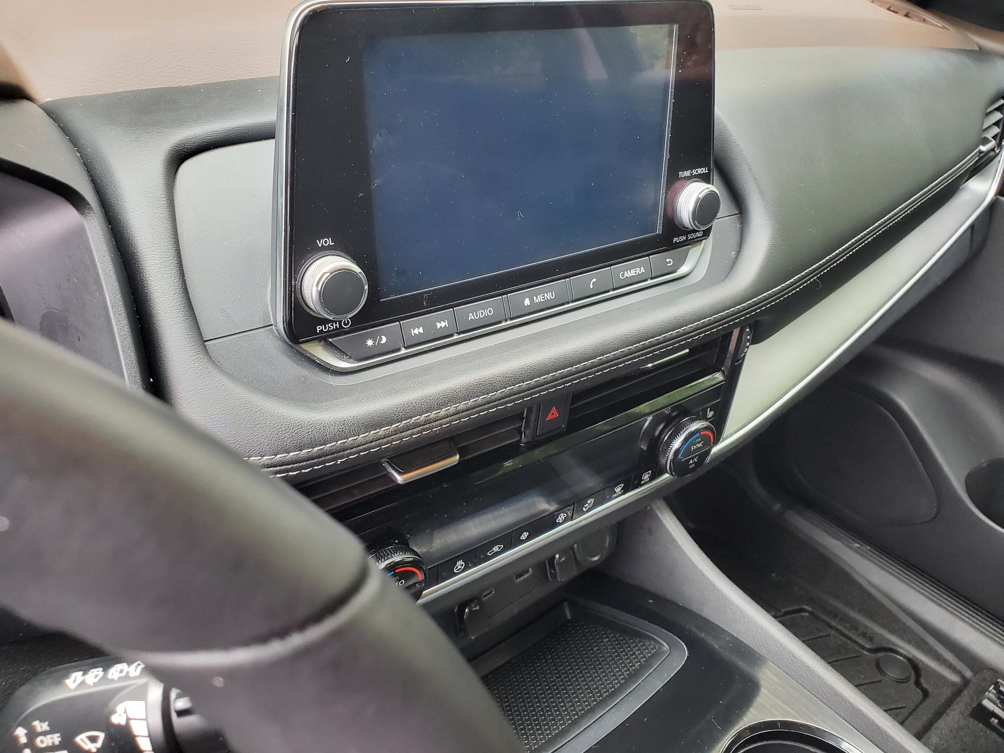 Nissan Rogue  2021