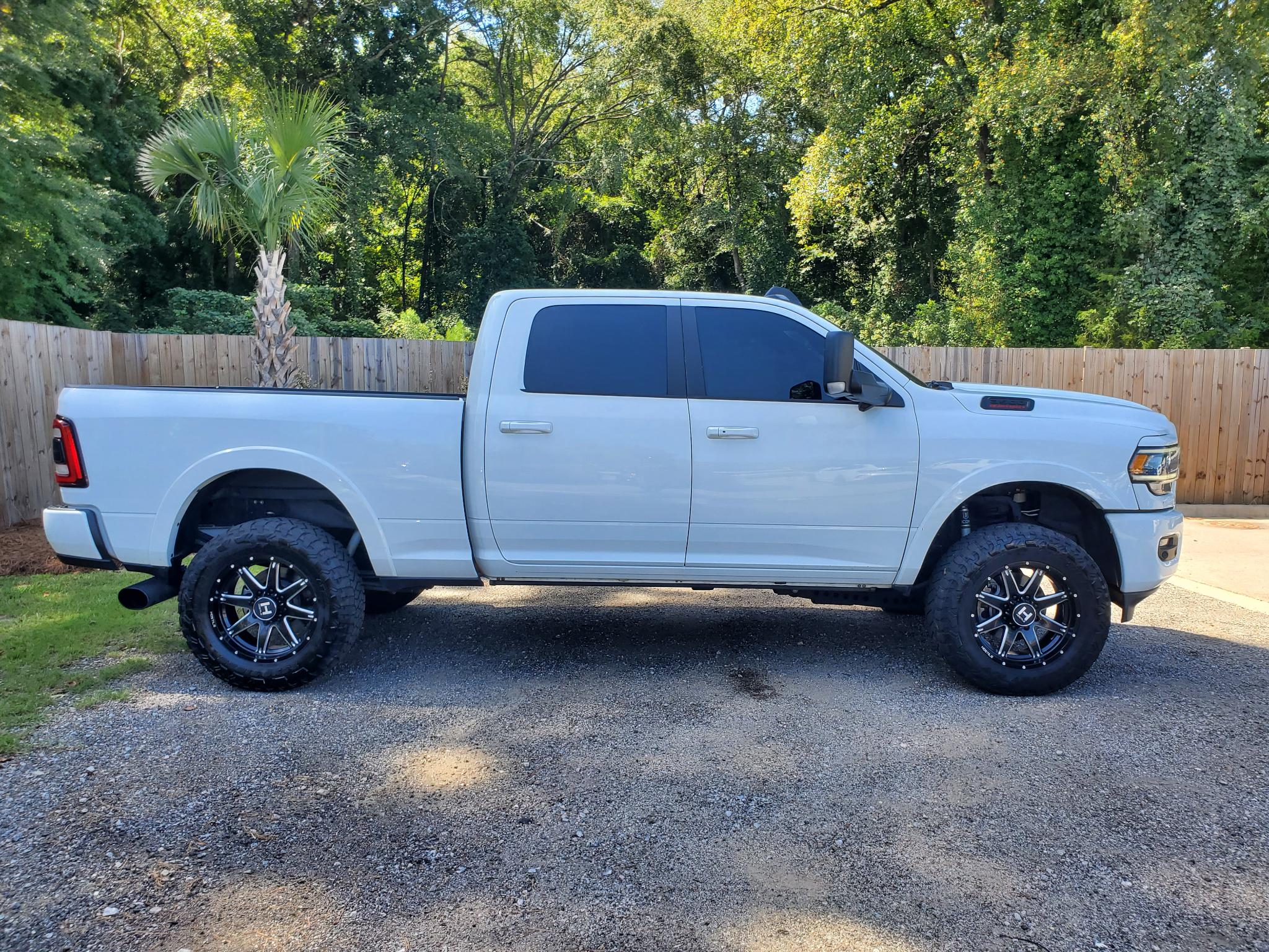 RAM 3500 Laramie 4x4 Crew Cab 6'4" Box 2020