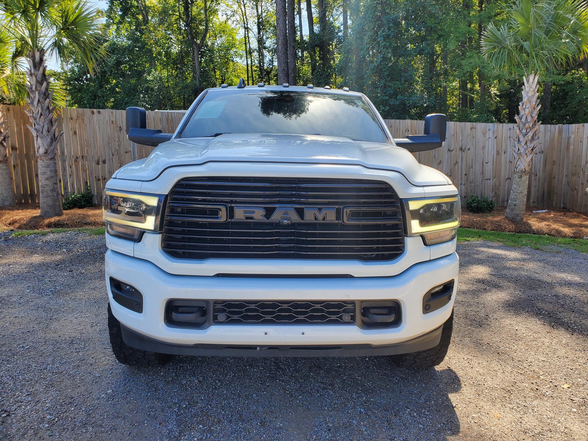 RAM 3500 Laramie 4x4 Crew Cab 6'4" Box 2020