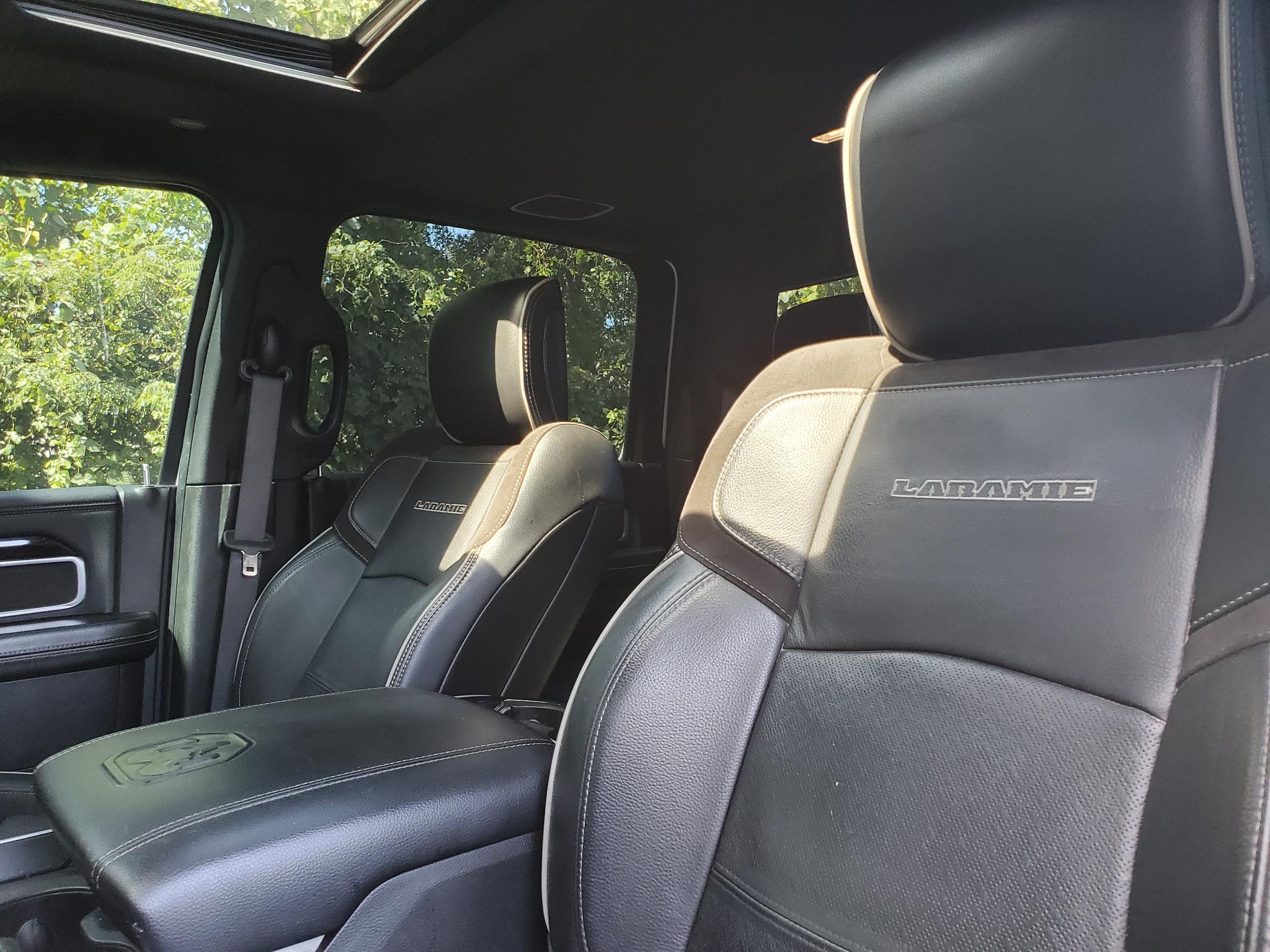 RAM 3500 Laramie 4x4 Crew Cab 6'4" Box 2020