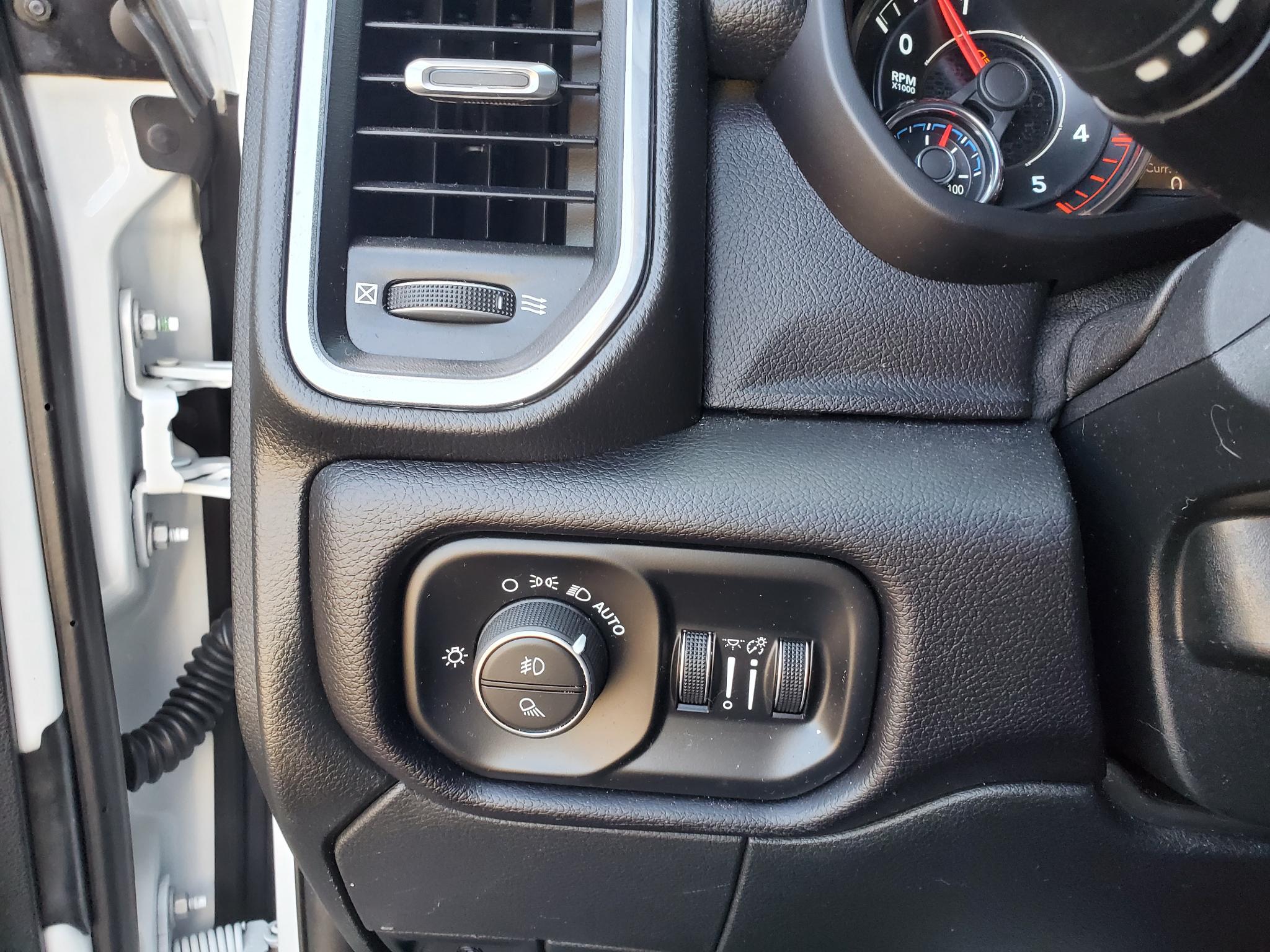 RAM 3500 Laramie 4x4 Crew Cab 6'4" Box 2020