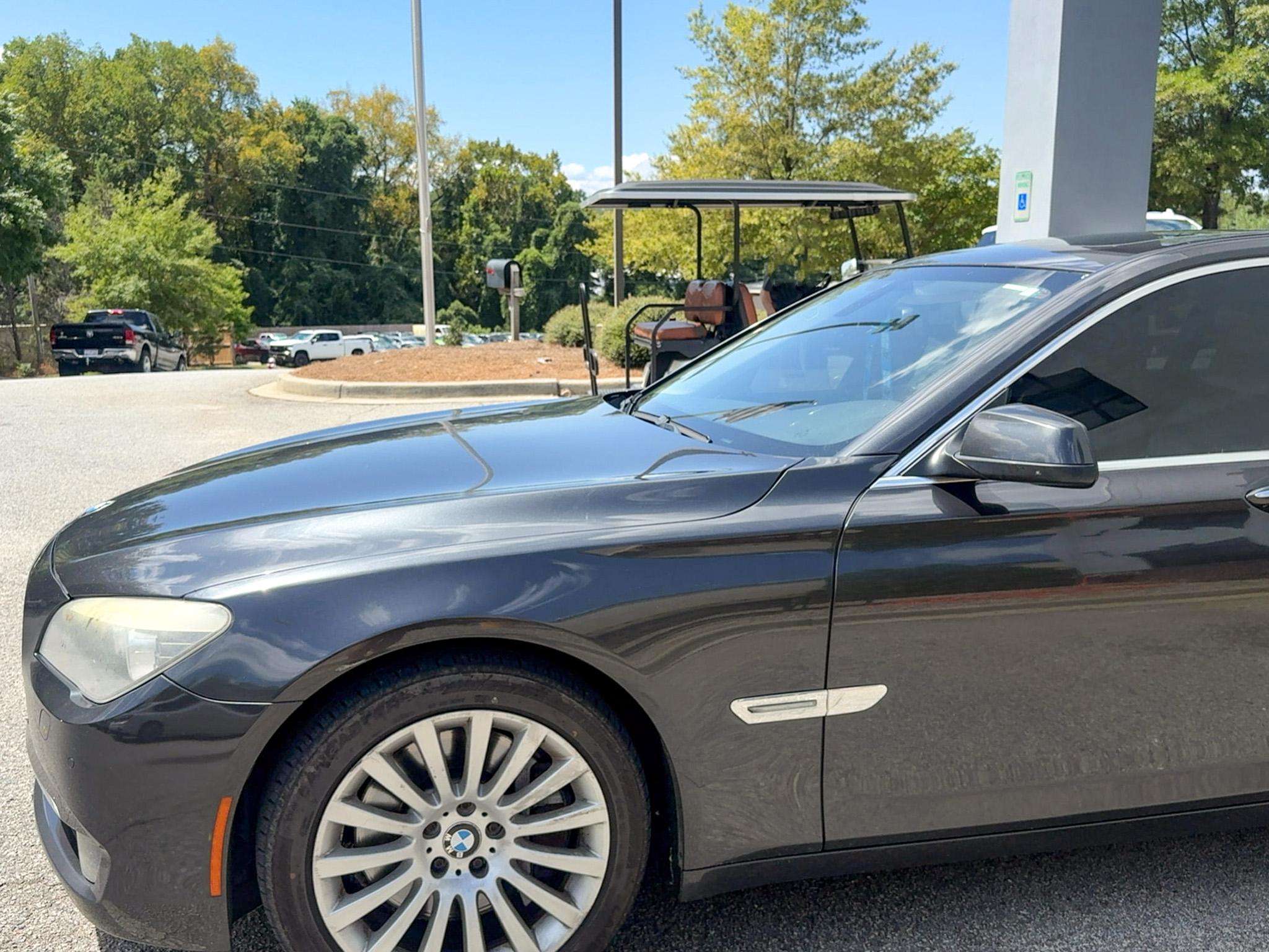 BMW 7 Series 4dr Sdn 750i RWD 2012
