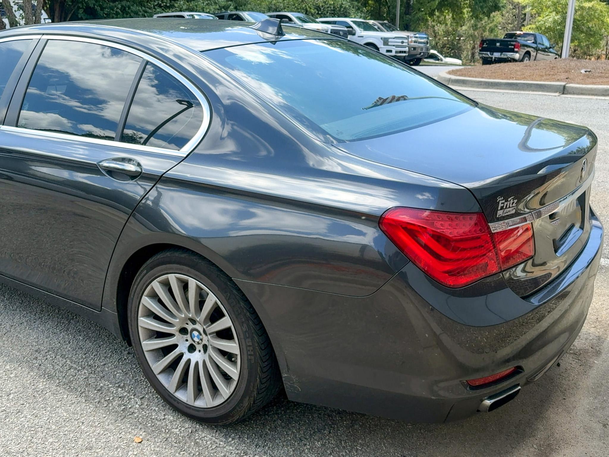 BMW 7 Series 4dr Sdn 750i RWD 2012