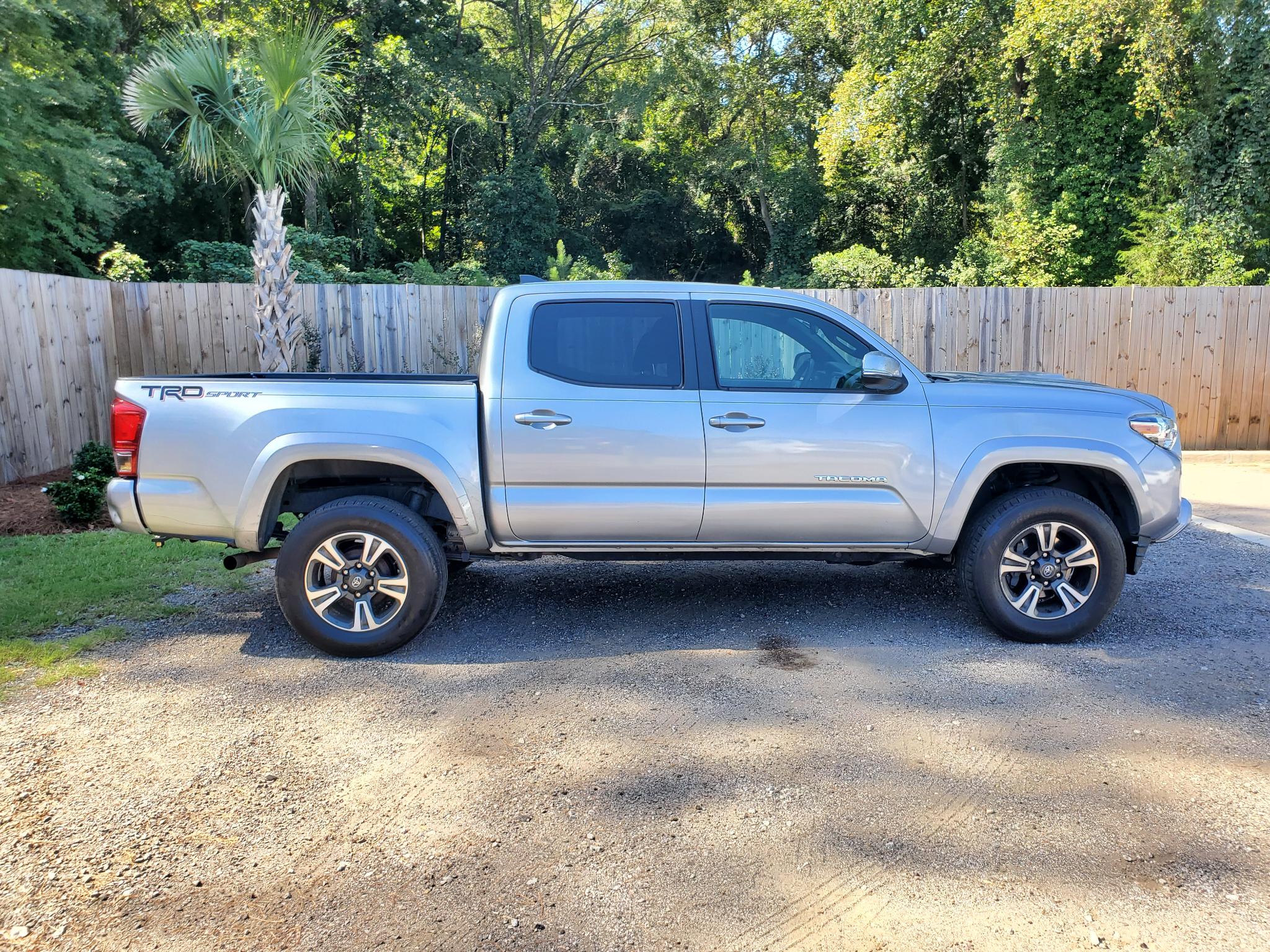 Toyota Tacoma  2017
