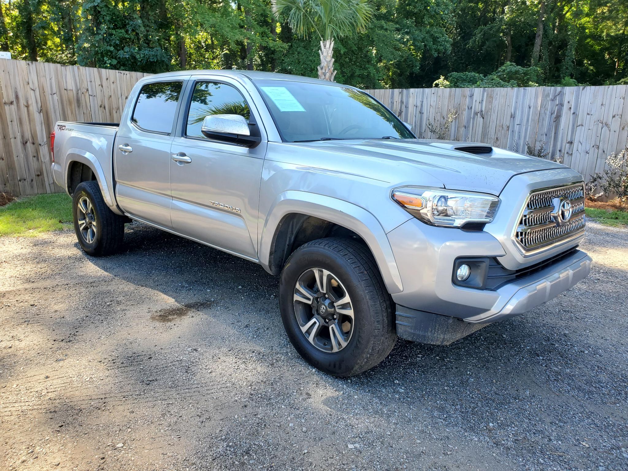 Toyota Tacoma  2017