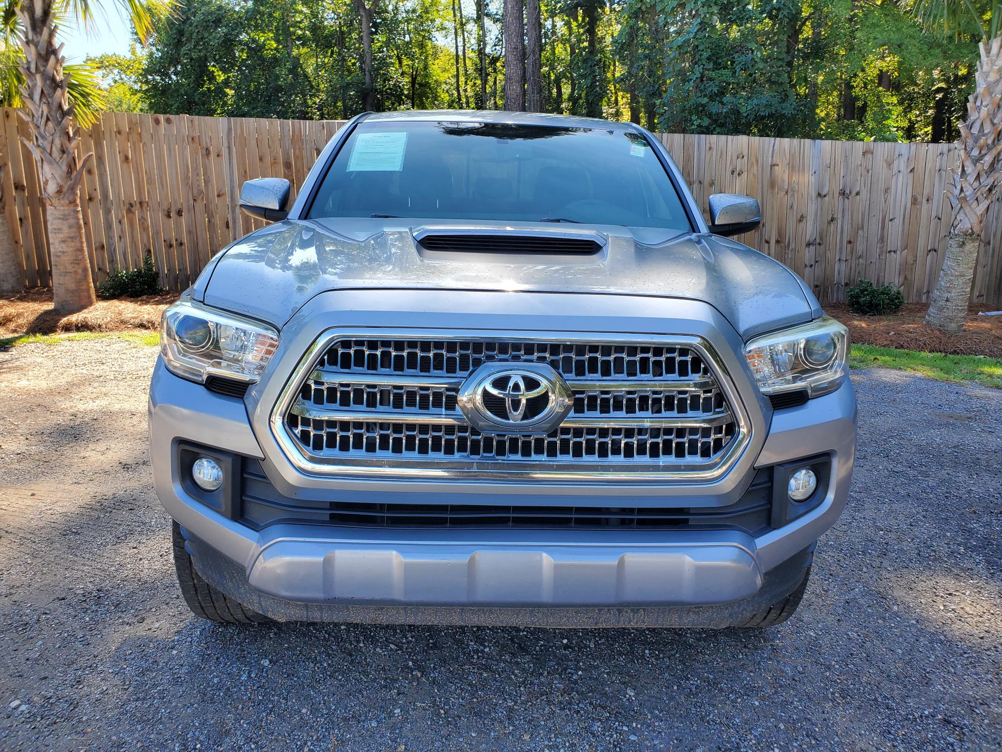 Toyota Tacoma  2017