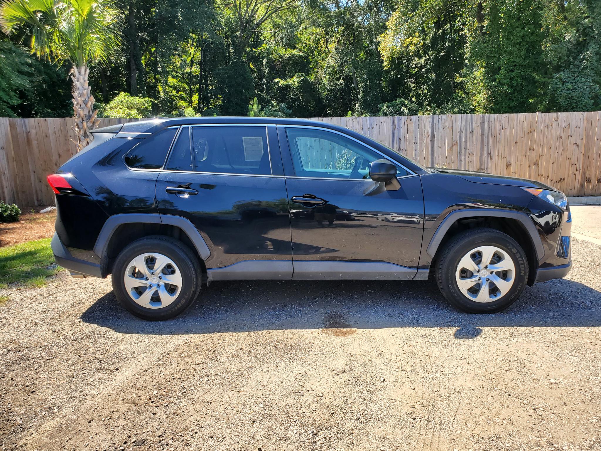 Toyota RAV4 LE 2022