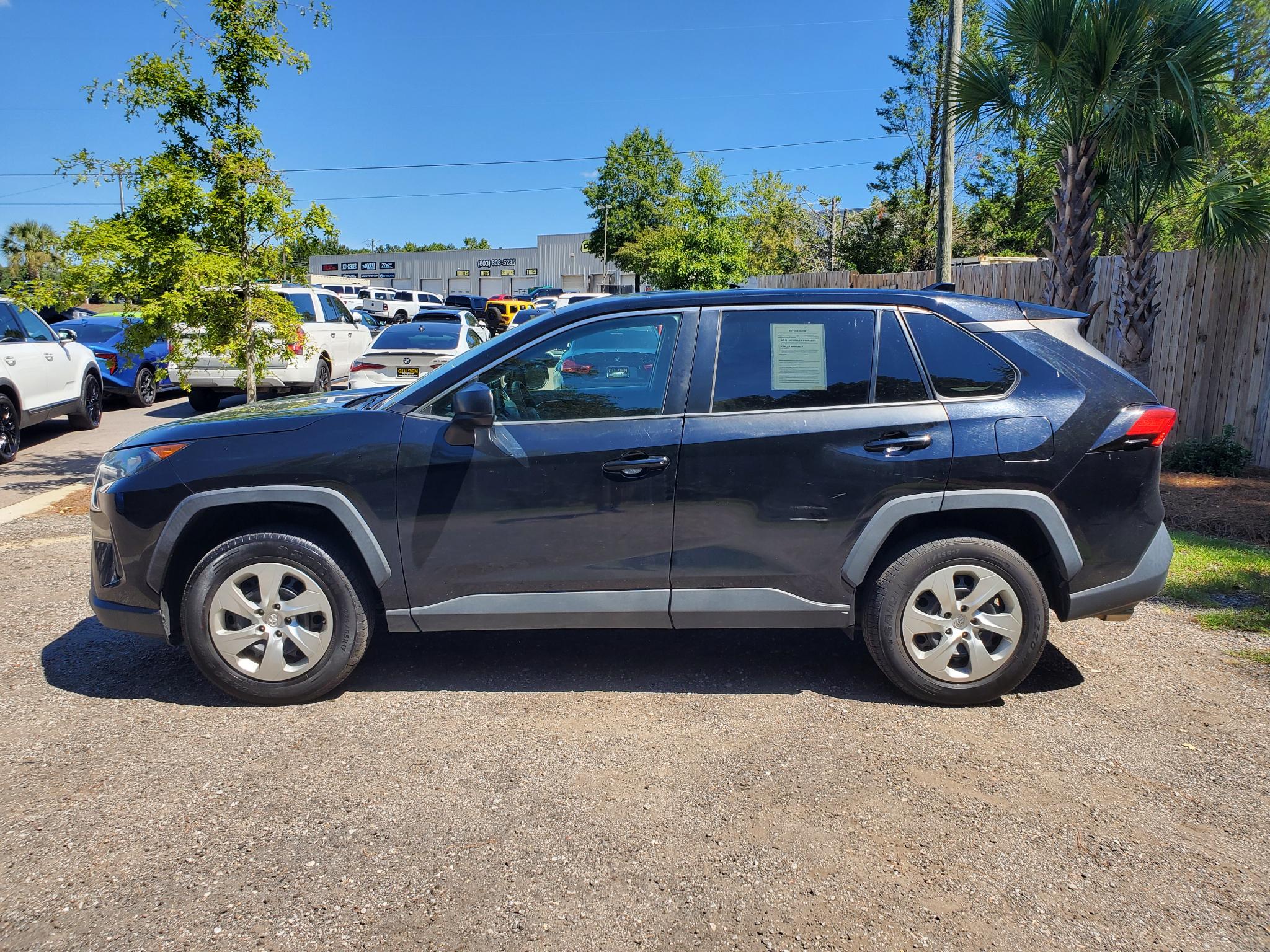 Toyota RAV4 LE 2022