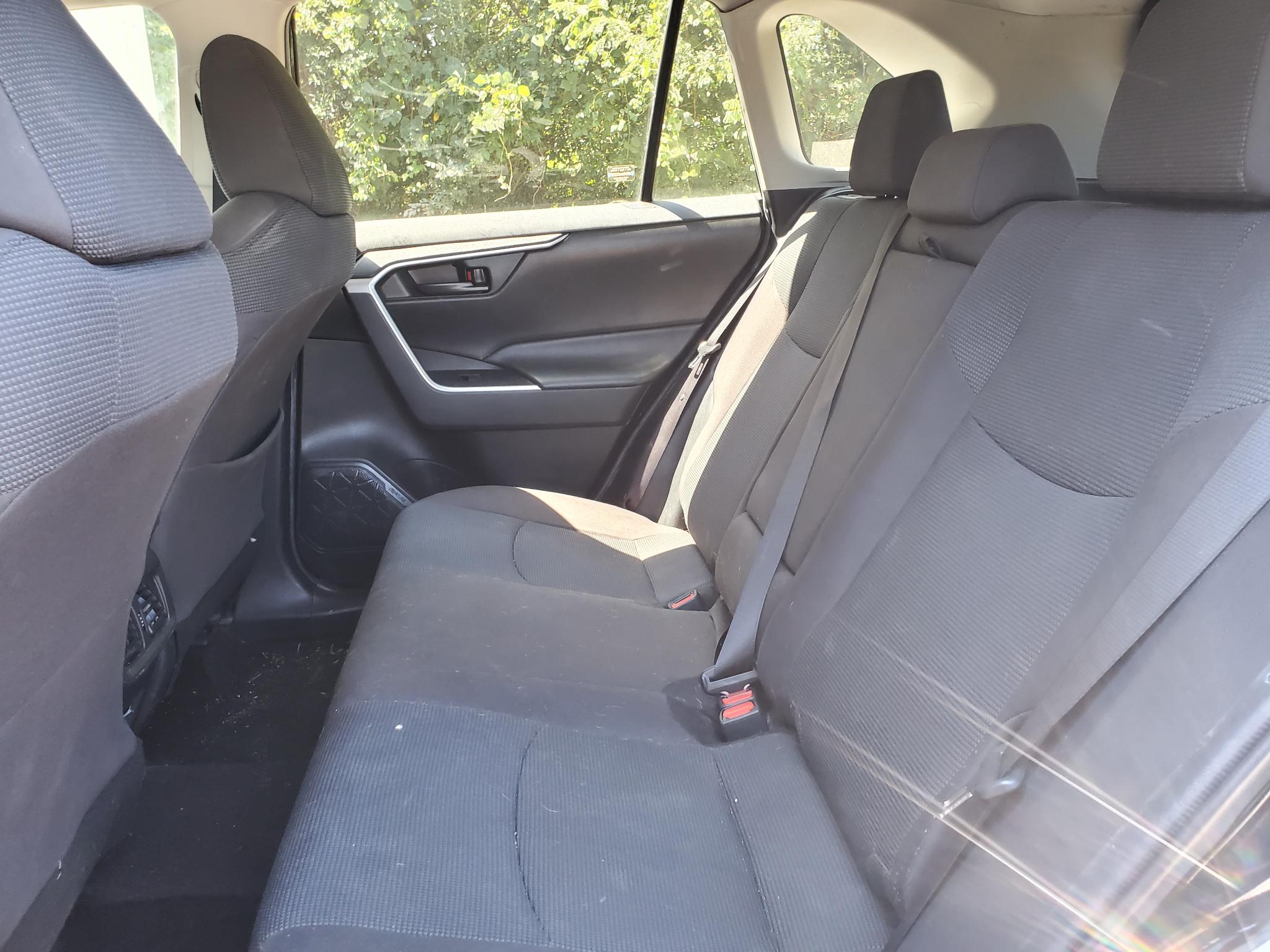 Toyota RAV4 LE 2022