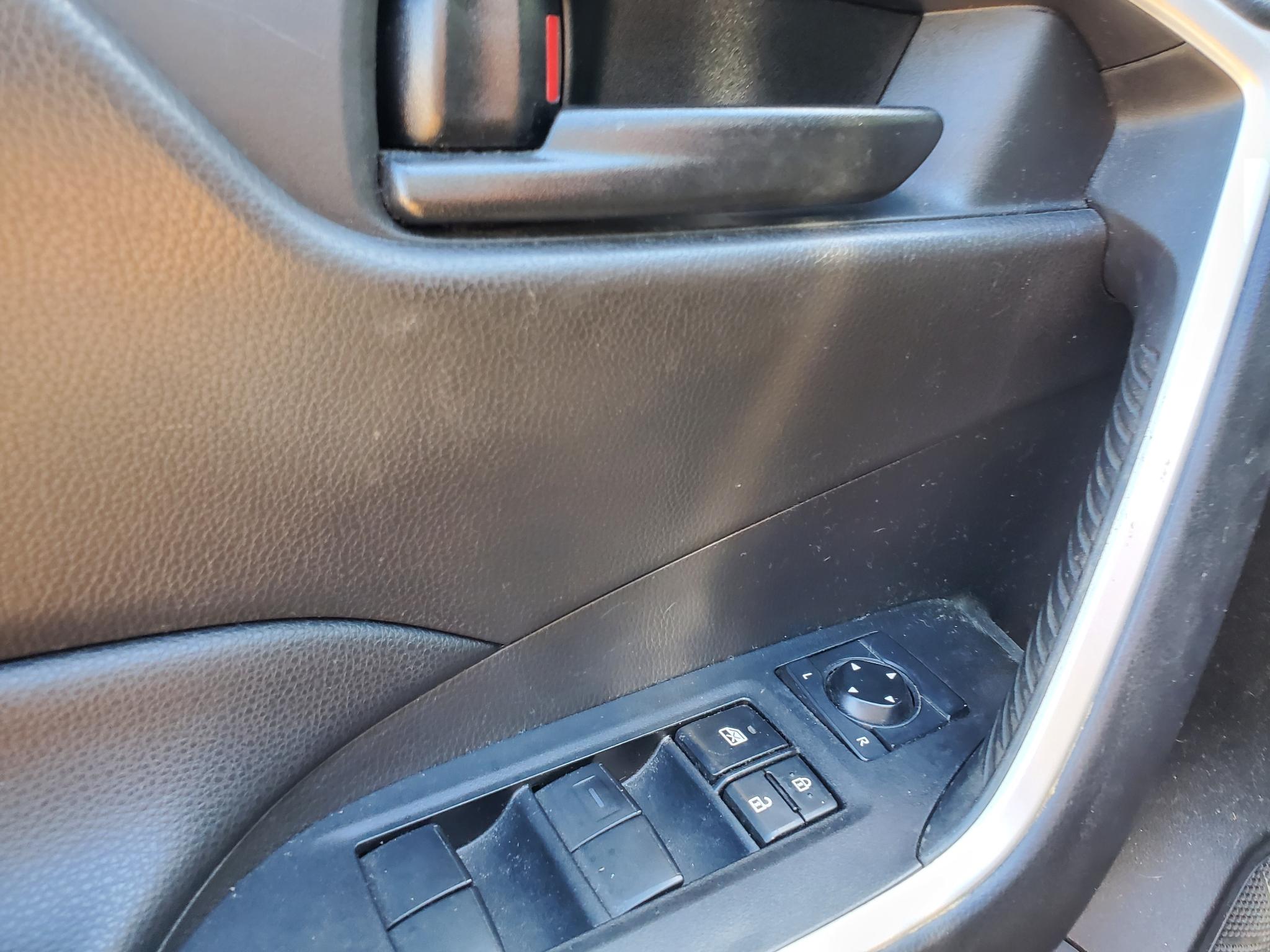 Toyota RAV4 LE 2022